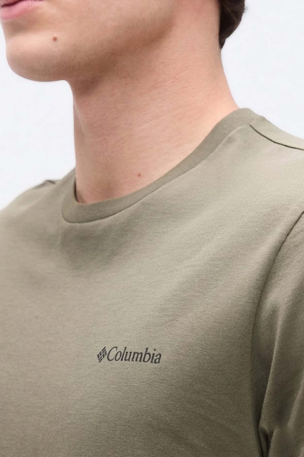 COLUMBIA CSC BASIC TEE en color VERDE (3)
