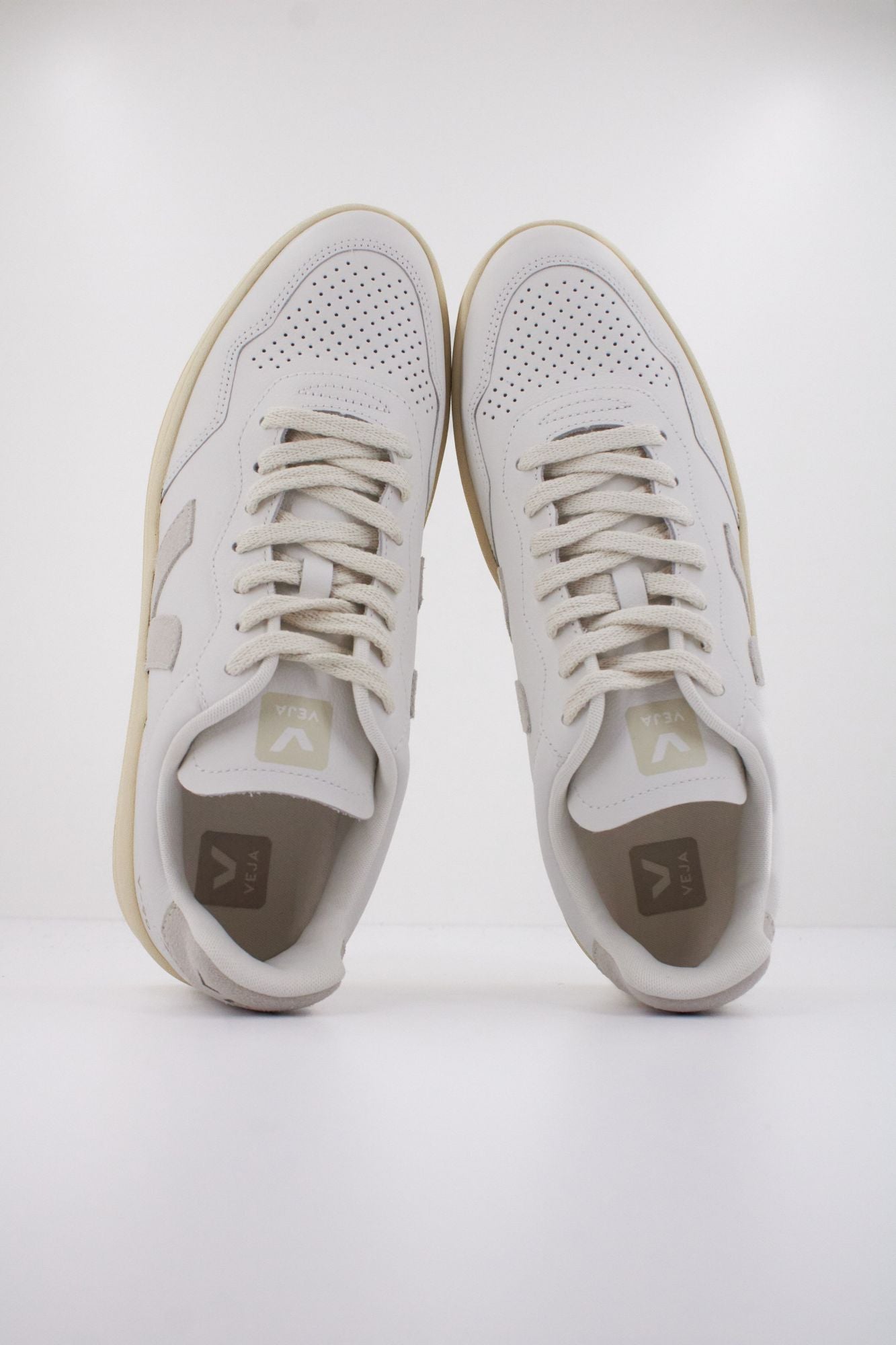 VEJA V90 OT en color BLANCO (3)