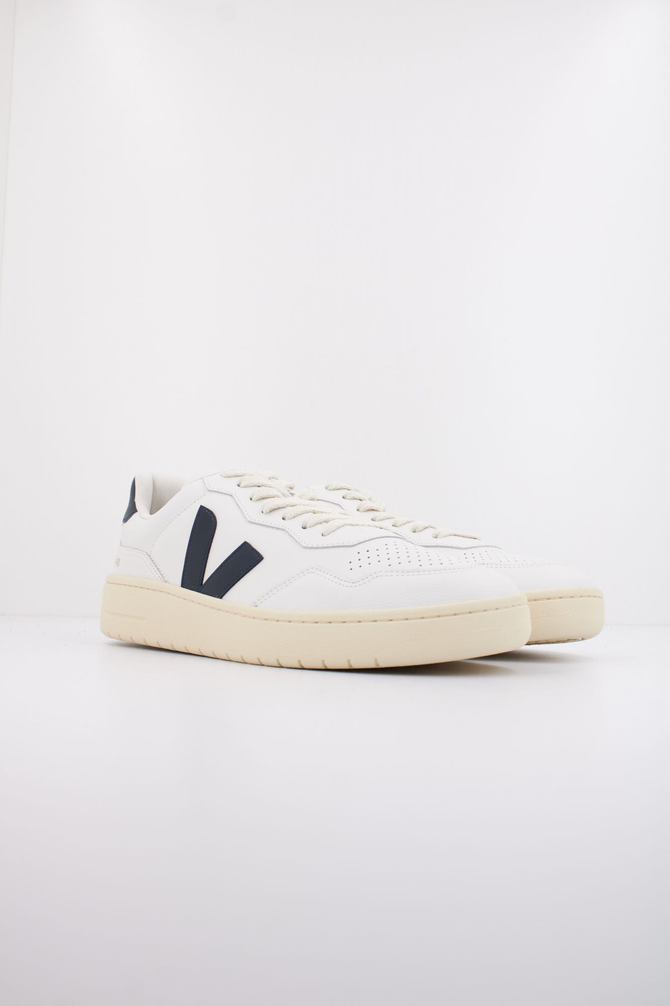 VEJA V90 OT en color BLANCO (2)