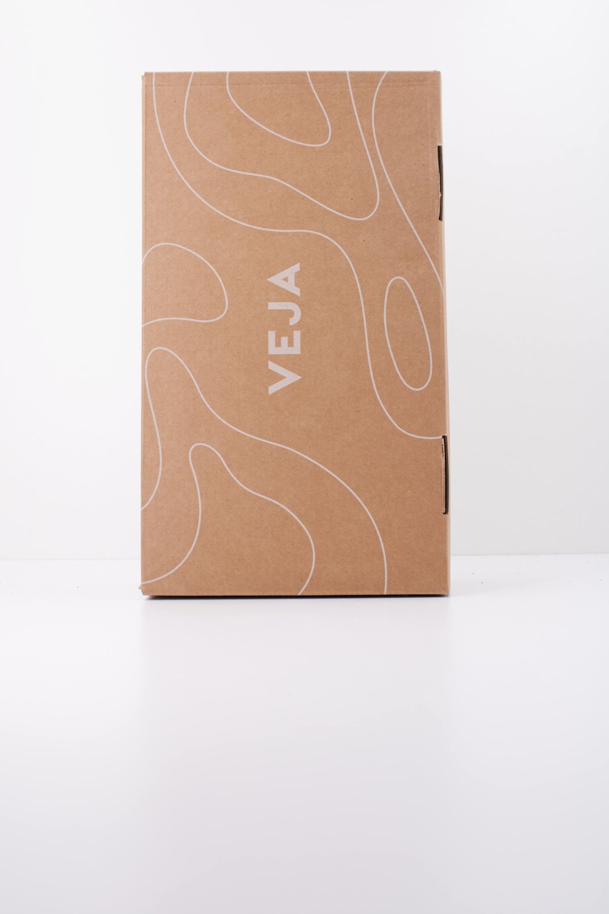 VEJA SANDALIA ETNA BOLD en color NEGRO (6)