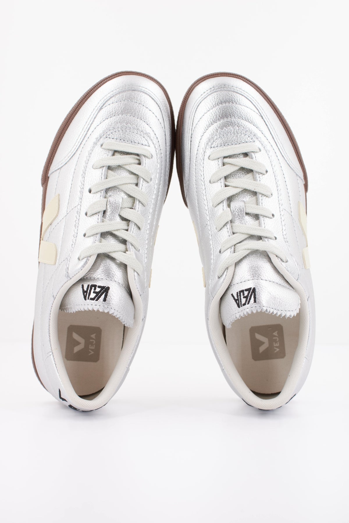 VEJA DEPORTIVO ANENKA en color PLATA (3)