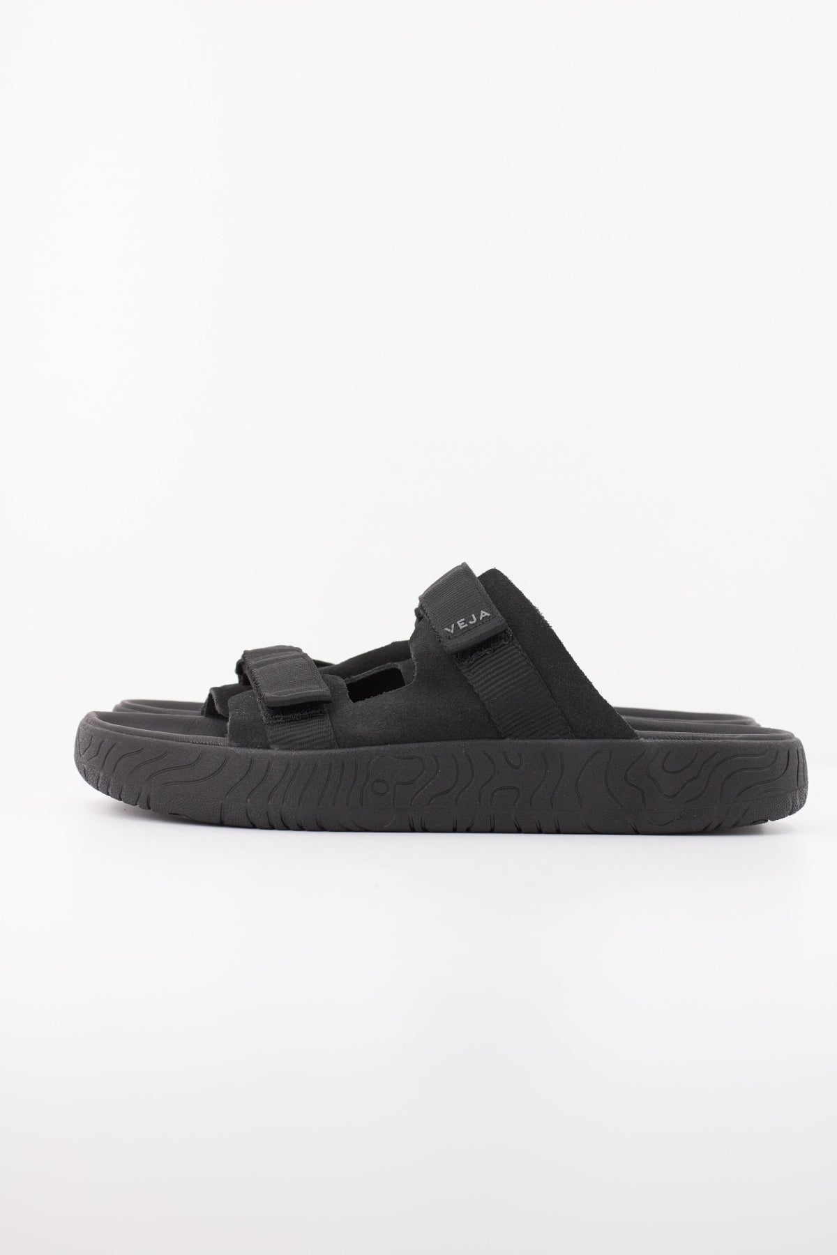 VEJA SANDALIA ARPOADOR en color NEGRO (1)