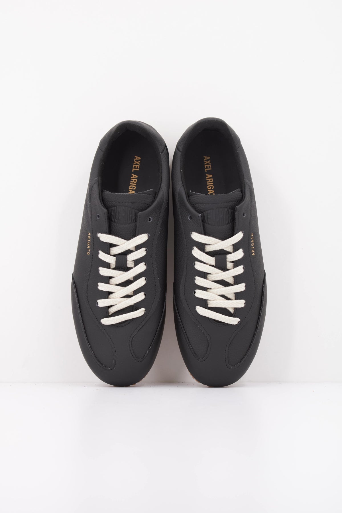 AXEL ARIGATO F4031001 DAZE RUNNER en color NEGRO (3)