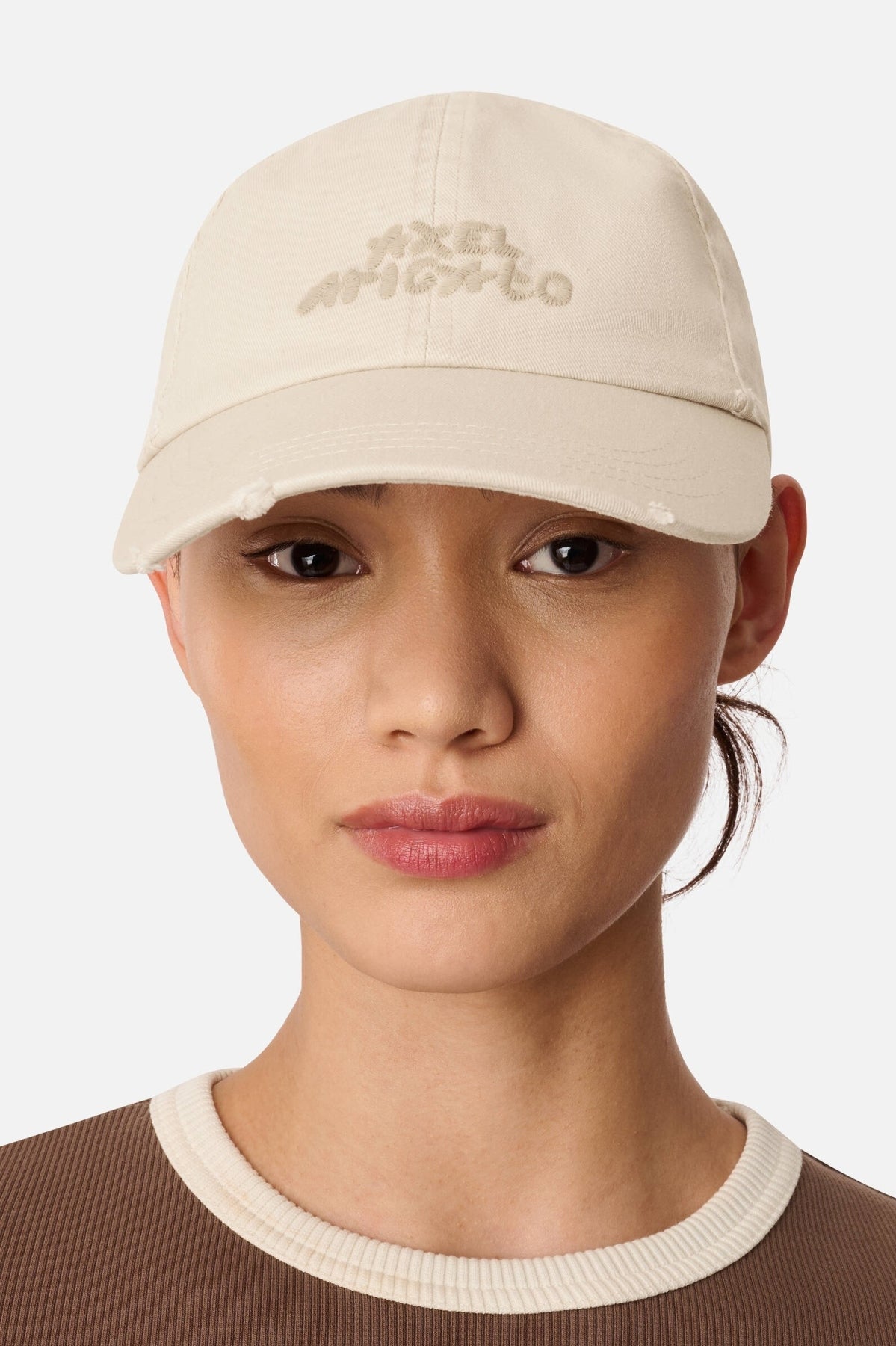 AXEL ARIGATO X3962007 FLORAL WASHED CAP en color BEIS (4)