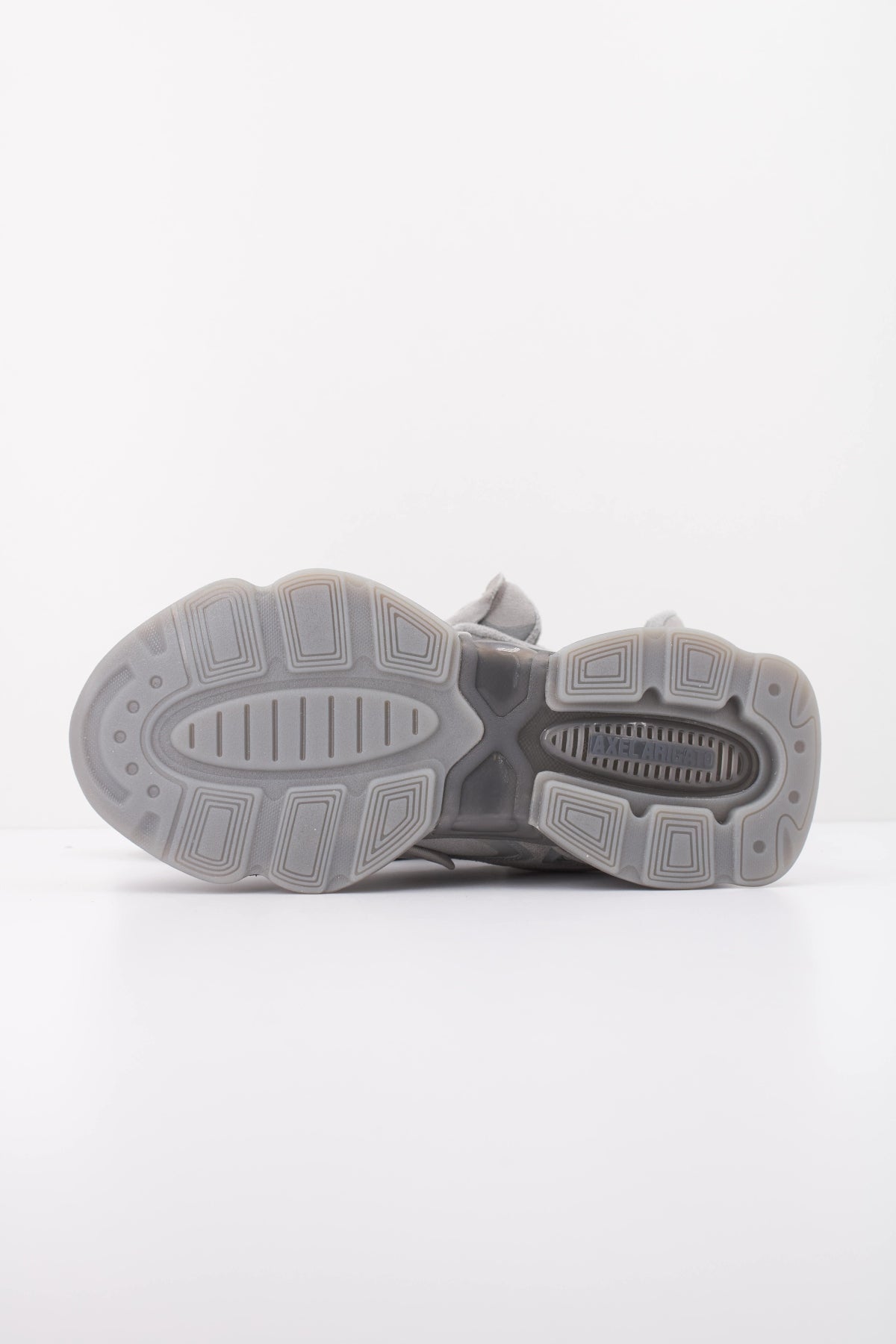 AXEL ARIGATO F3487004 ERIS SNEAKER en color GRIS (5)