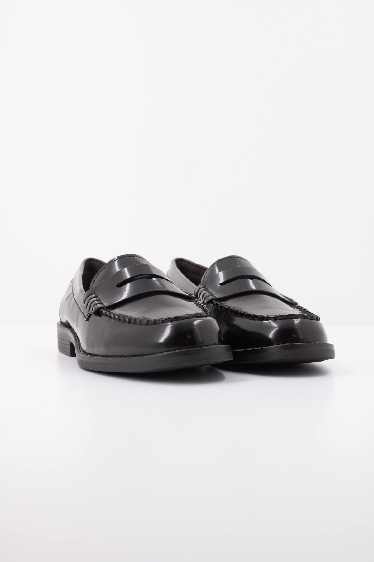 TAMARIS 24252 47 en color NEGRO (2)