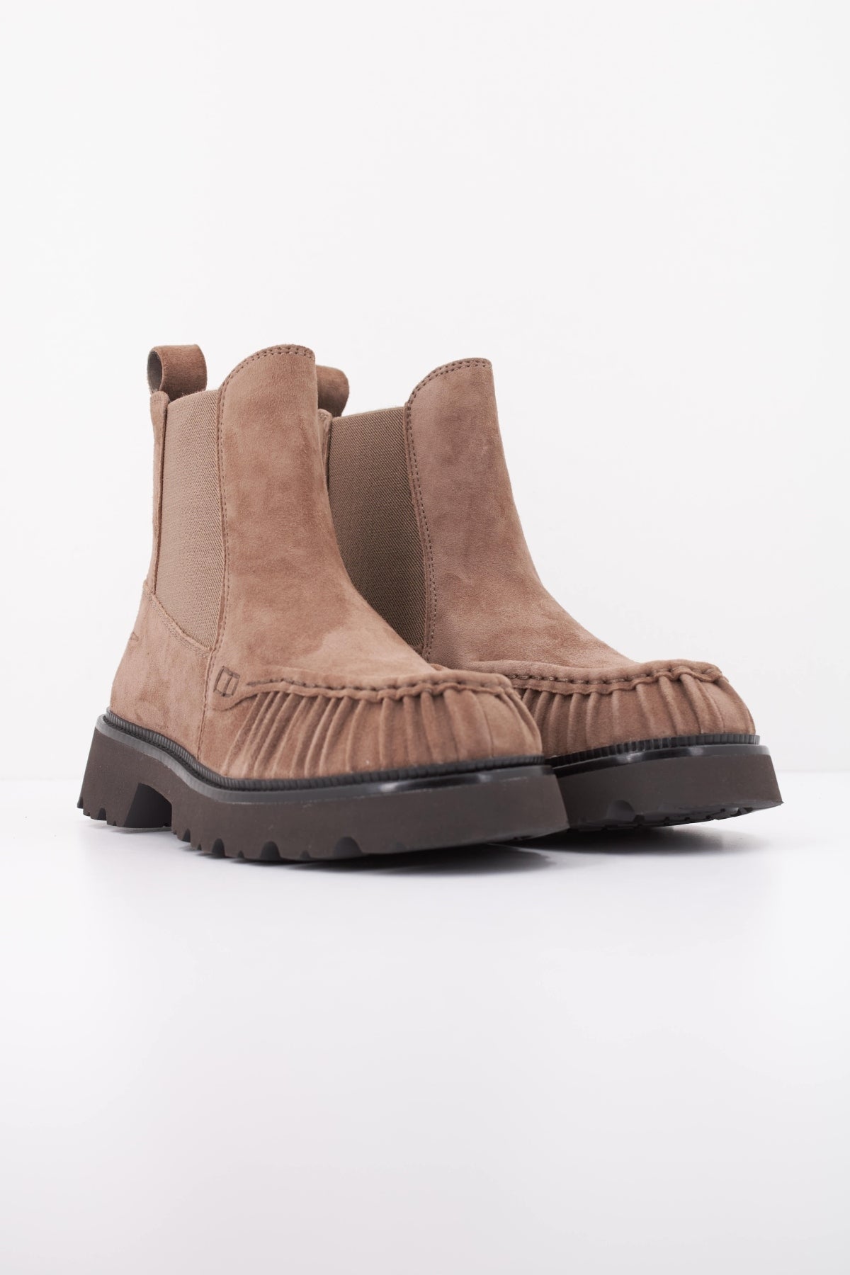 TAMARIS 25826 47 BOTIN GOMAS LATERALES en color MARRON CLARO (2)
