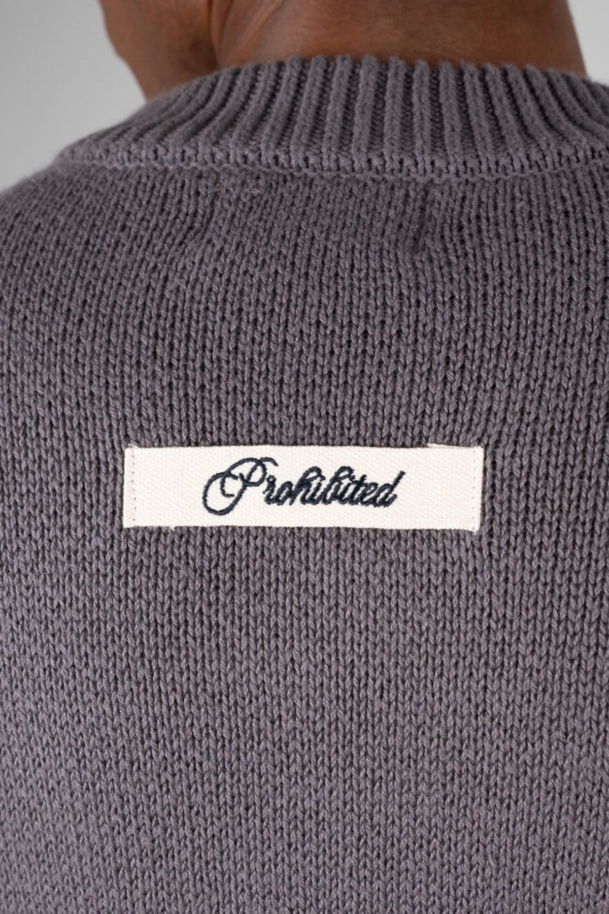 PROHIBITED VARSITY KNIT SWEATER en color (5)