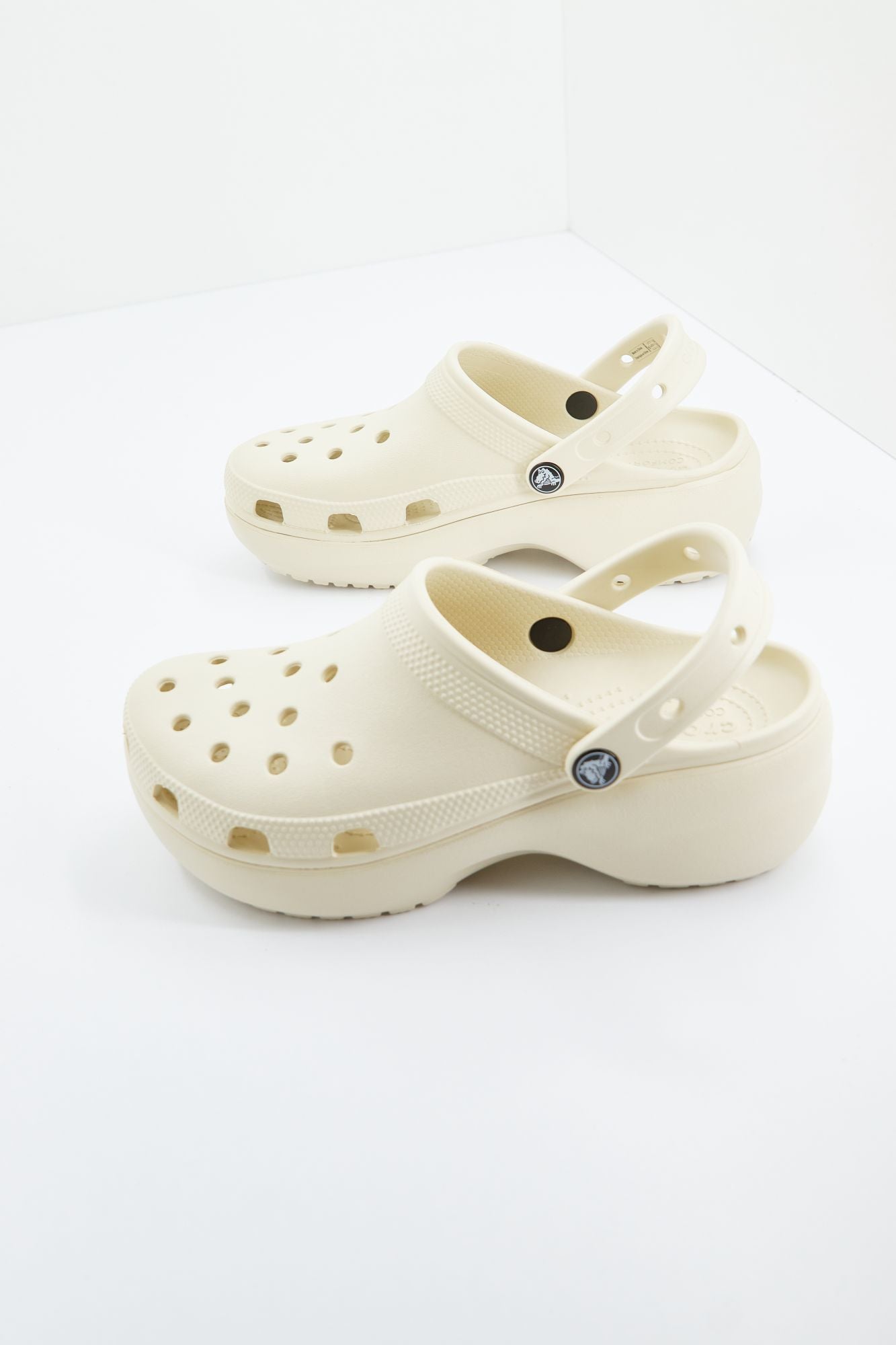 CROCS 206750C en color BEIS (1)