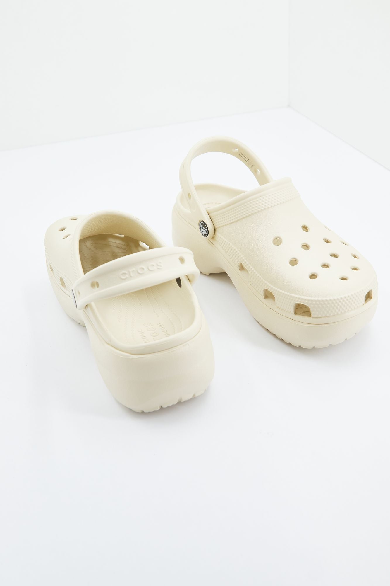 CROCS 206750C en color BEIS (2)