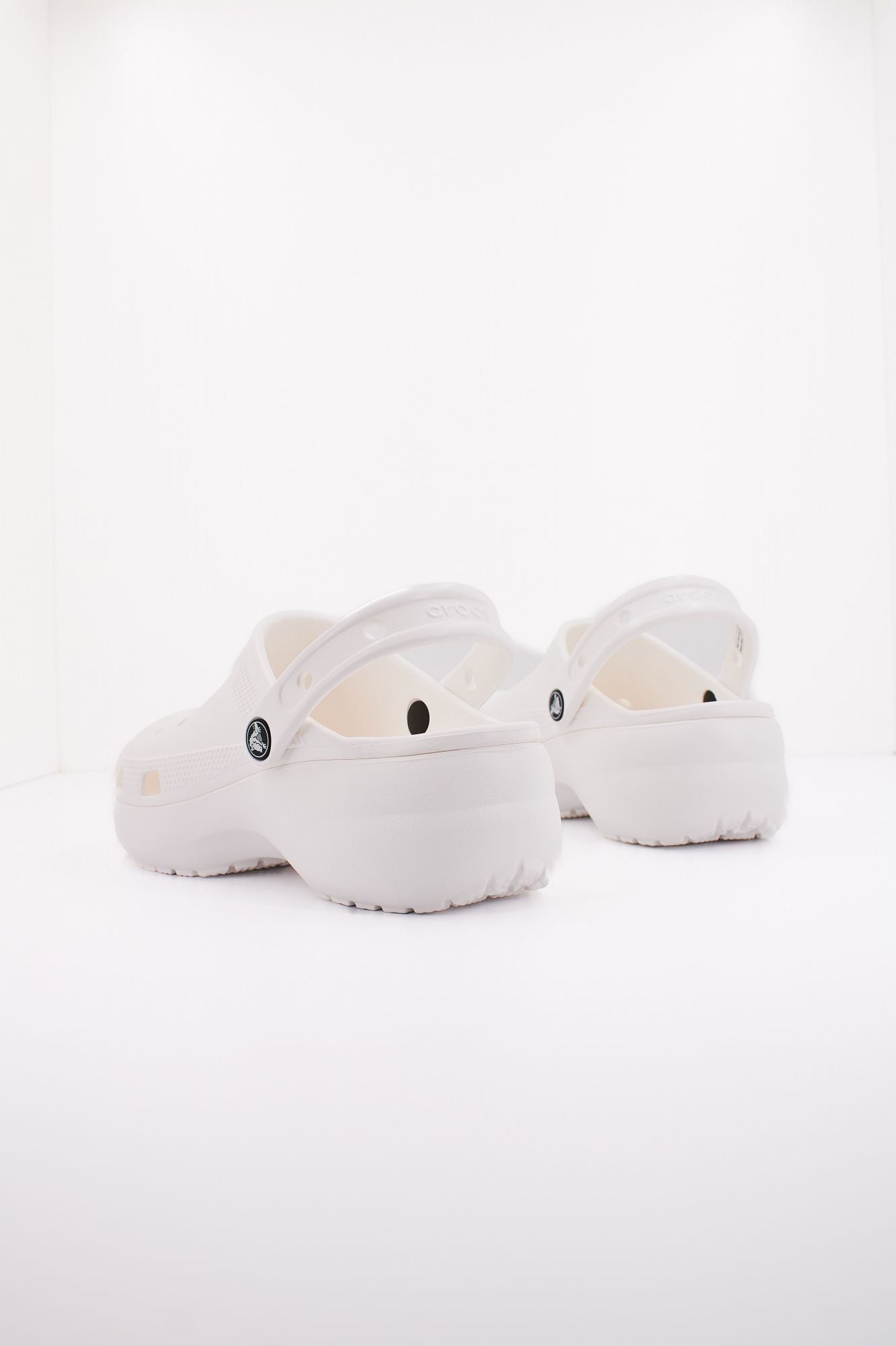 CROCS CLASSIC PLATFORM CLOG W en color BLANCO (3)