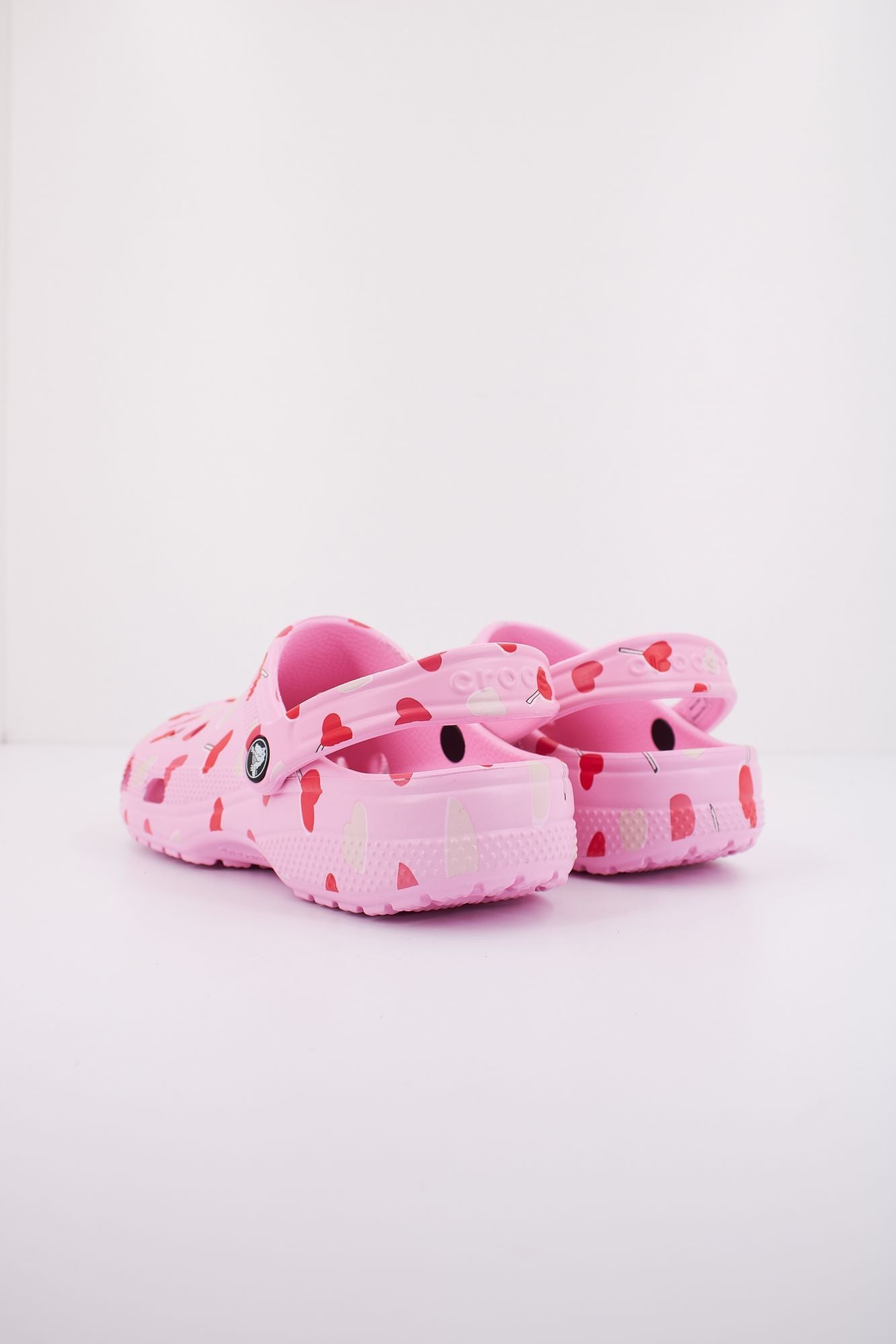 CROCS CLASSIC VDAY CLOG en color ROSA (4)