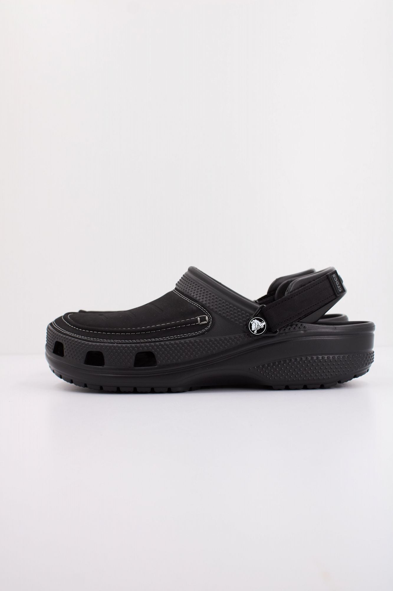 CROCS YUKON VISTA II LR CLOG M en color NEGRO (1)