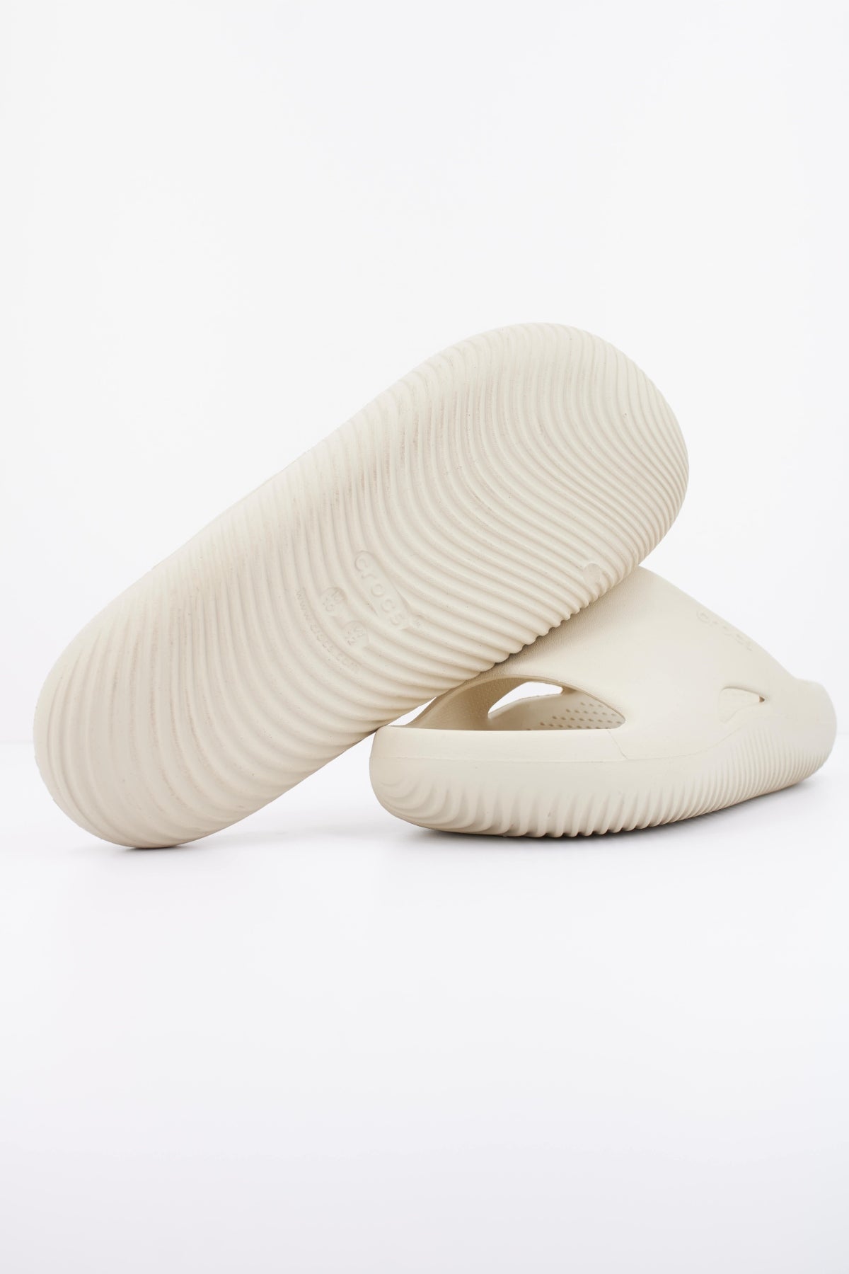 CROCS MELLOW RECOVERY SLIDE en color BEIS (5)