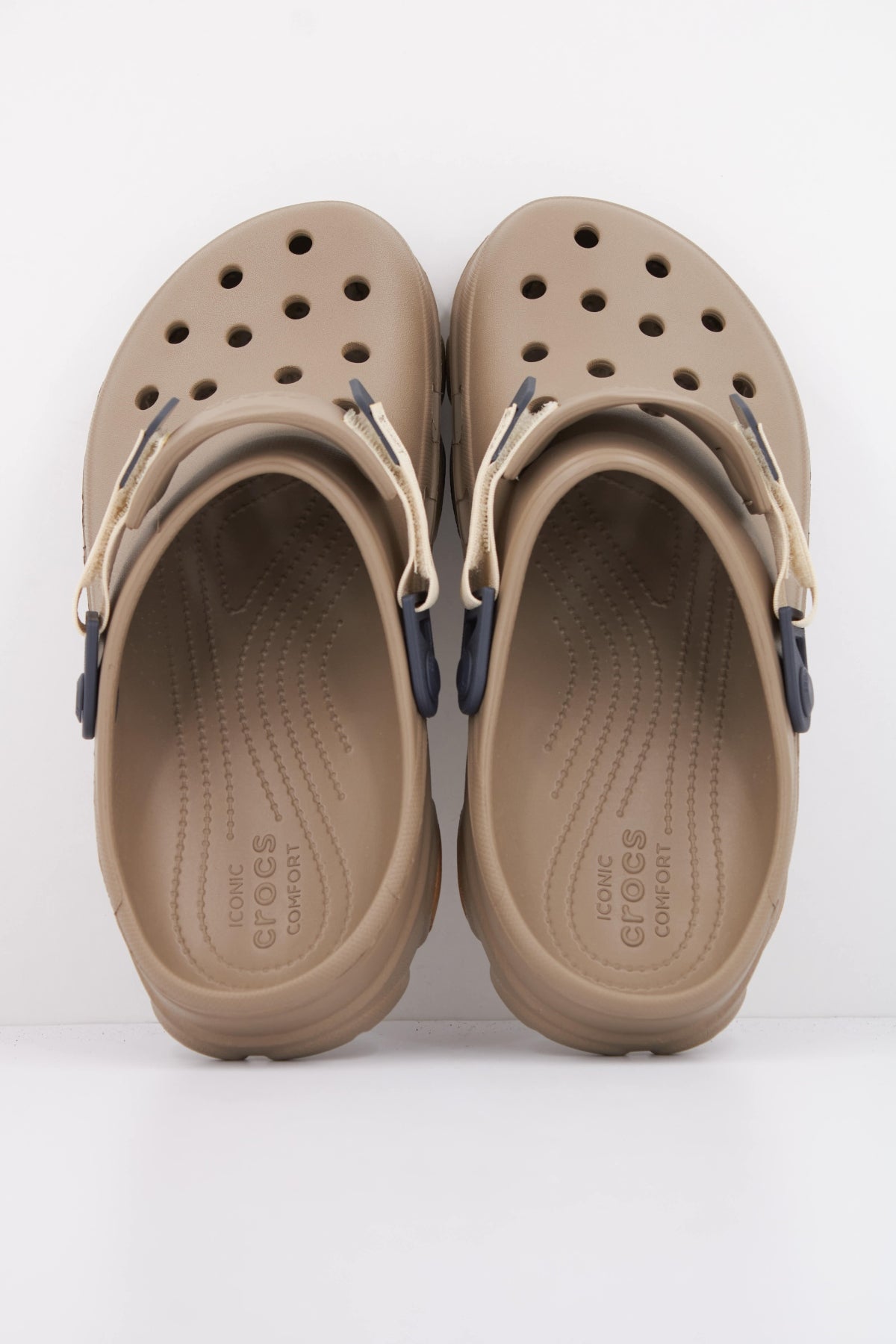 CROCS ALL-TERRAIN CLASSIC en color VERDE (3)