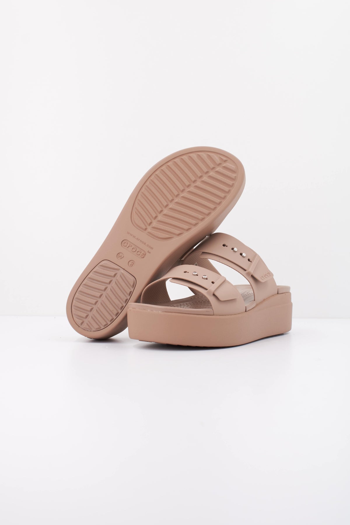 CROCS BROOKLYN W en color MARRON (5)