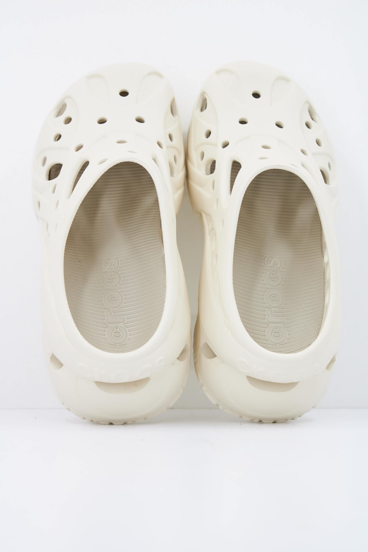 CROCS CAGED CLOG W en color BEIS (3)