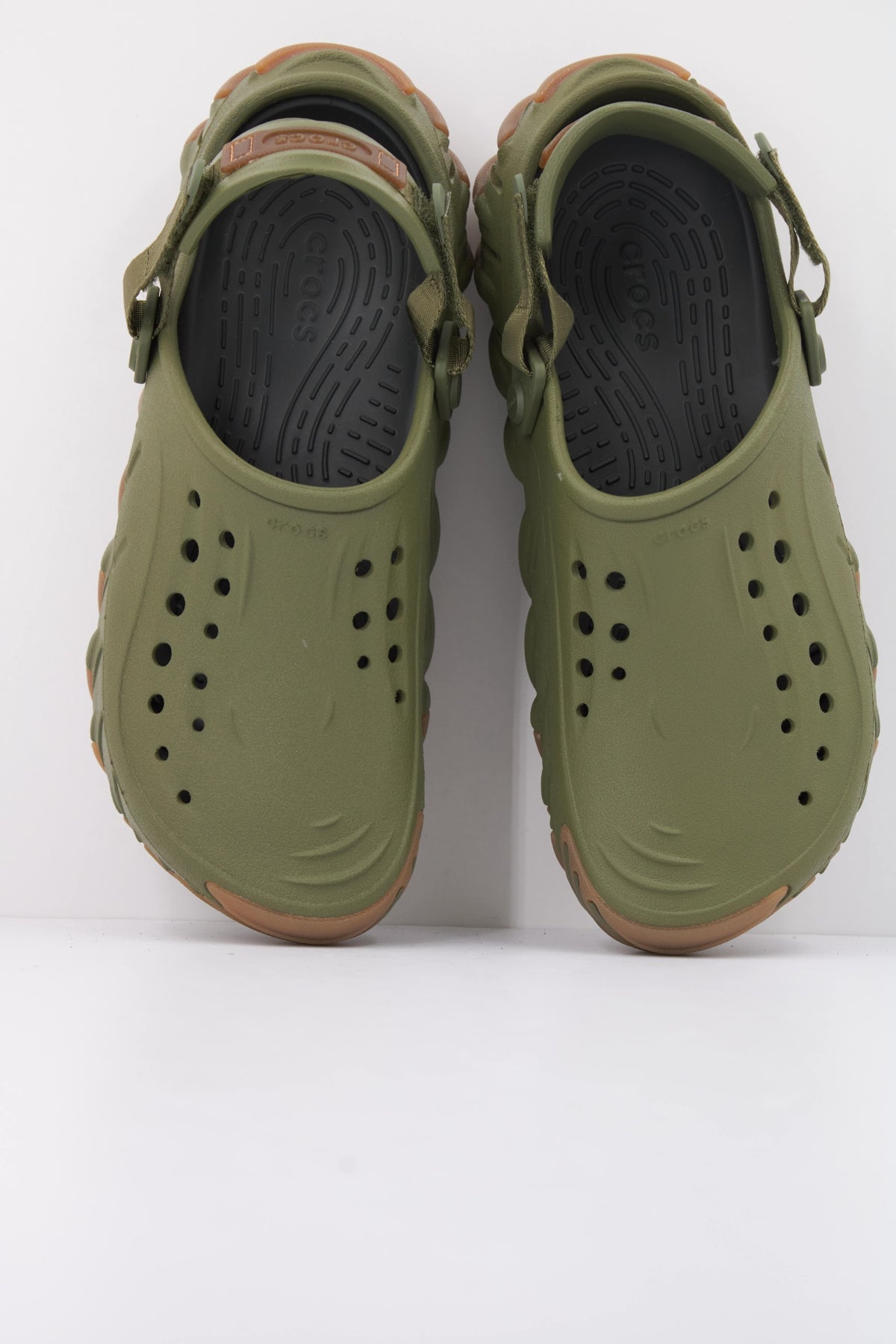 CROCS ECHO WAVE U en color VERDE (3)