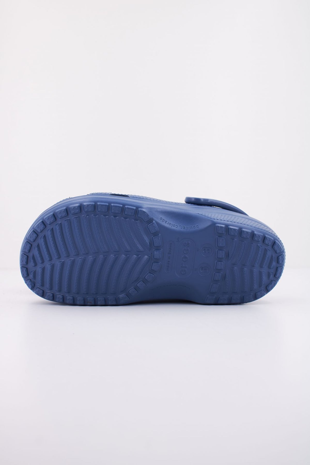 CROCS CLASSIC CLOG 10001 en color AZUL (4)
