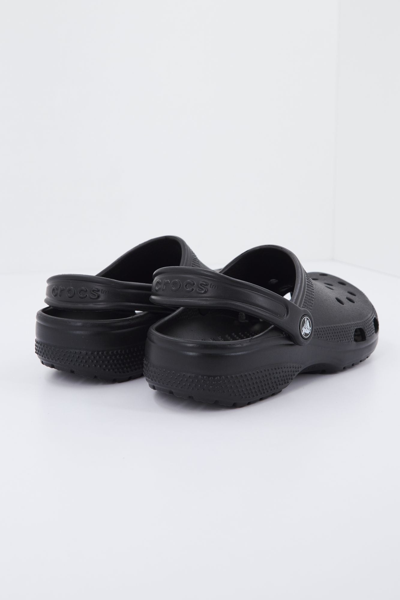 CROCS CLASSIC U en color NEGRO (3)