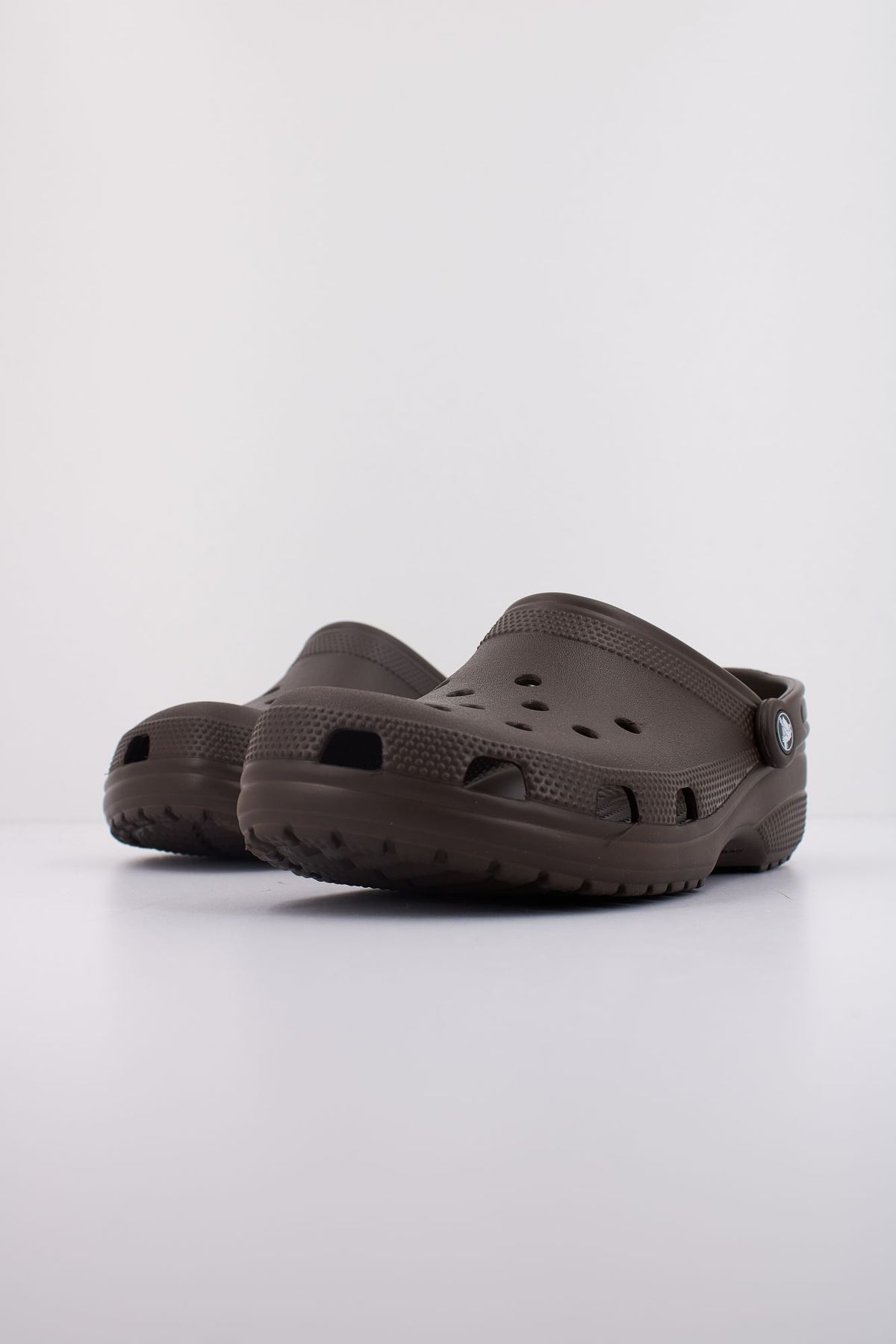 CROCS CLASSIC CLOG 10001 en color MARRON (2)