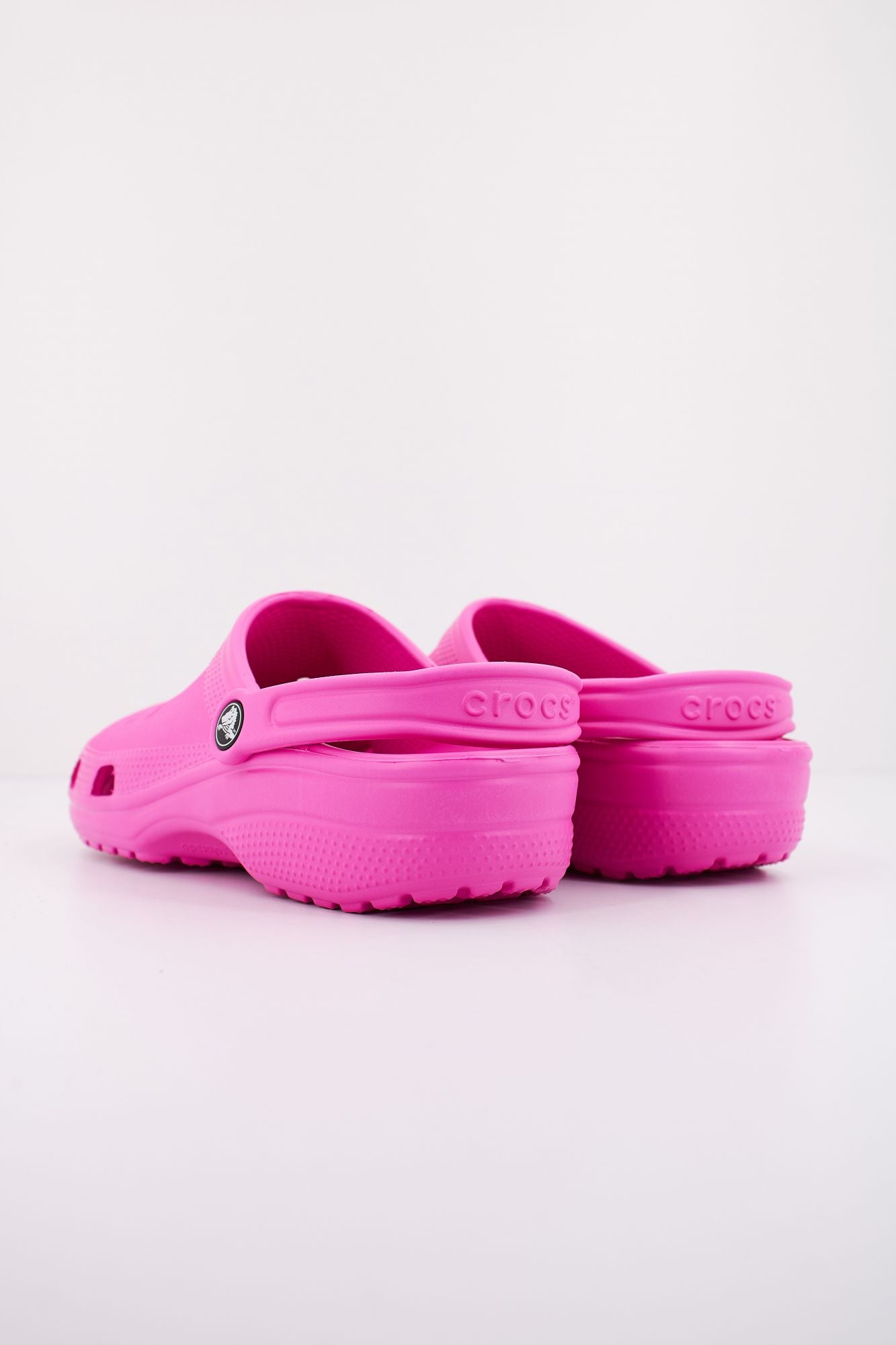 CROCS CLASSIC CLOG 10001 en color ROSA (3)