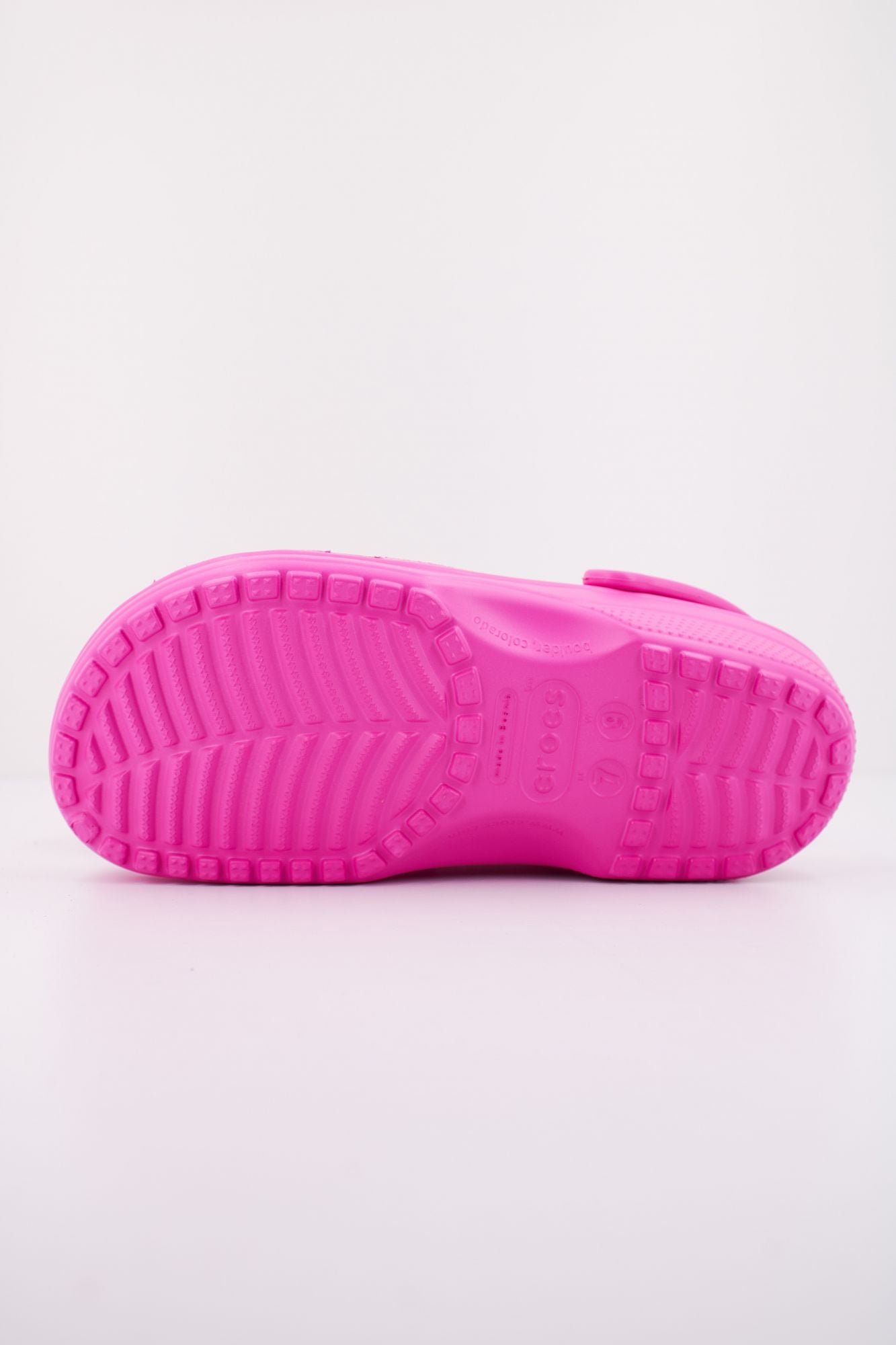 CROCS CLASSIC CLOG 10001 en color ROSA (4)