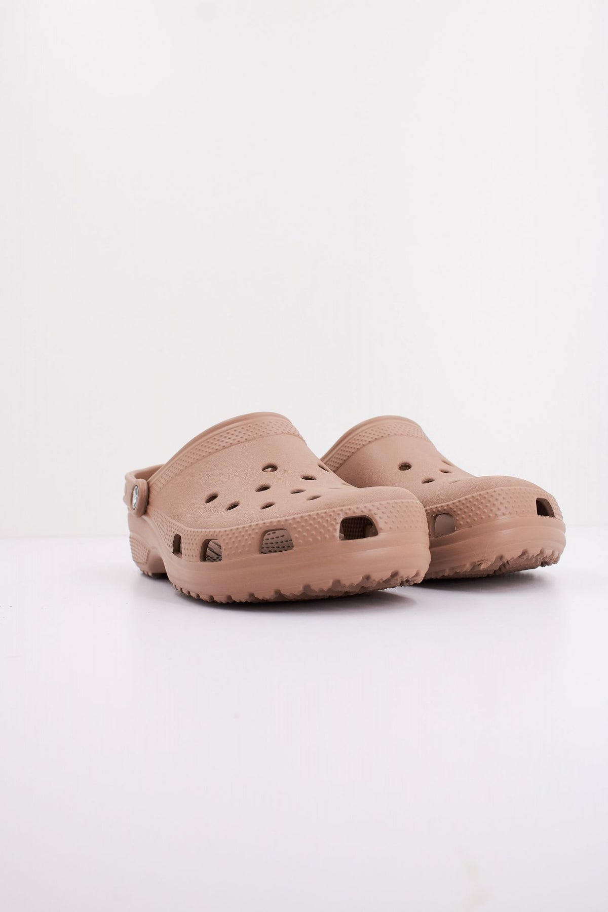 CROCS CLASSIC CLOG 10001 en color MARRON CLARO (2)