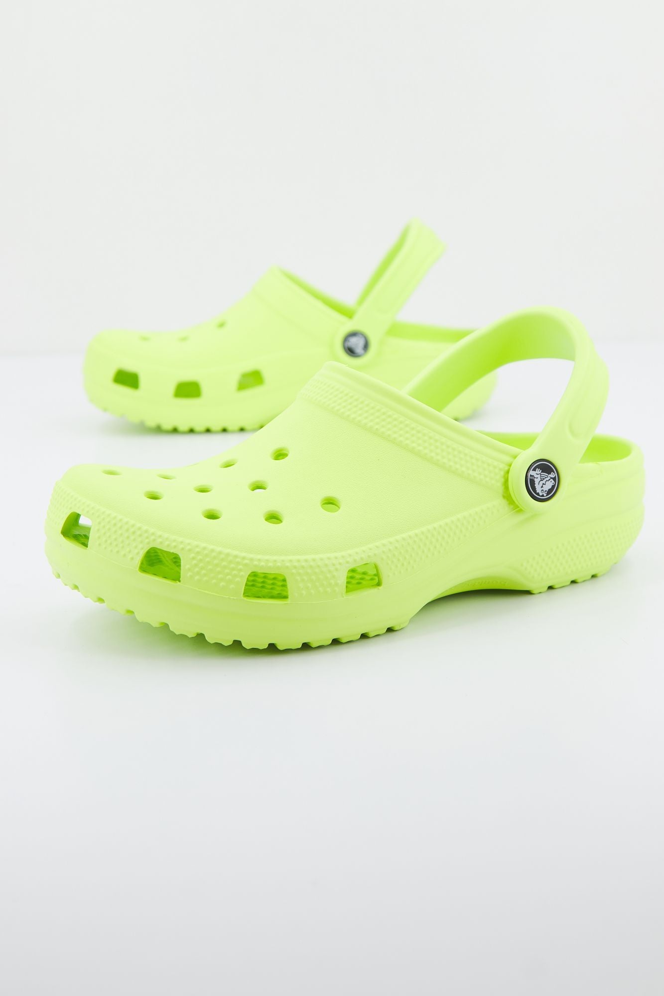CROCS CLASSIC CLOG 10001 en color VERDE (2)