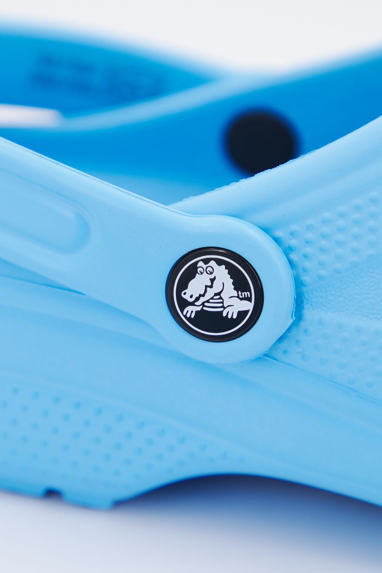 CROCS CLASSIC U en color AZUL (4)