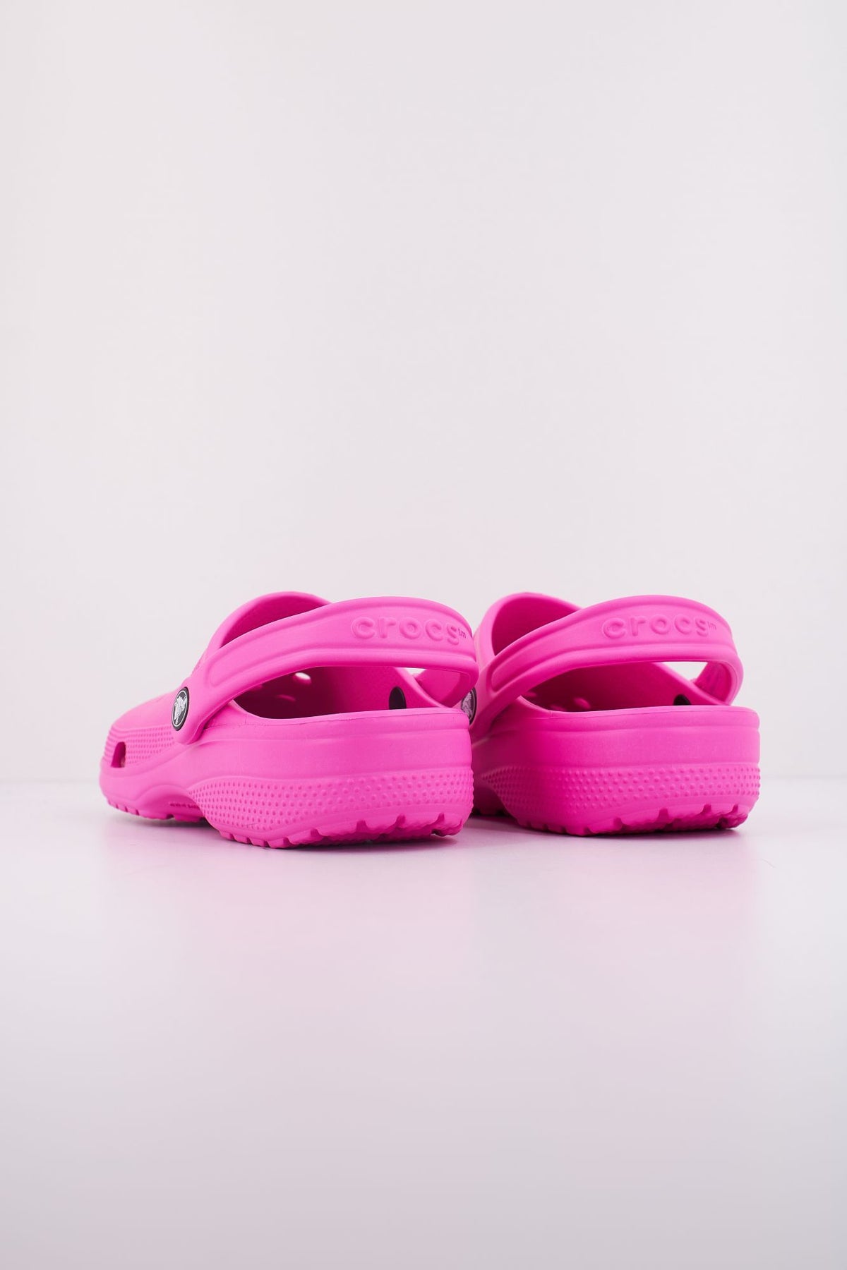 CROCS CLASSIC CLOG 10001 en color ROSA (4)