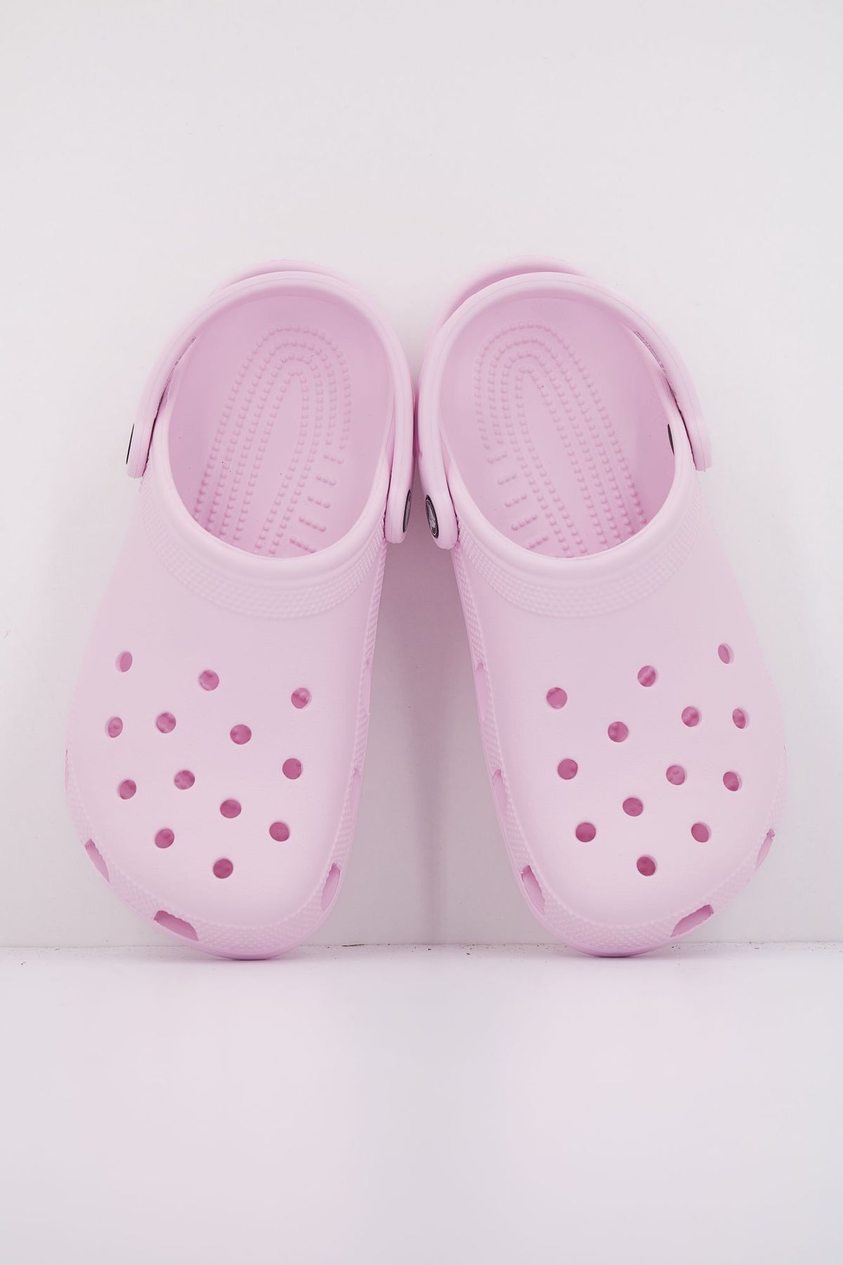 CROCS CLASSIC CLOG 10001 en color ROSA (3)