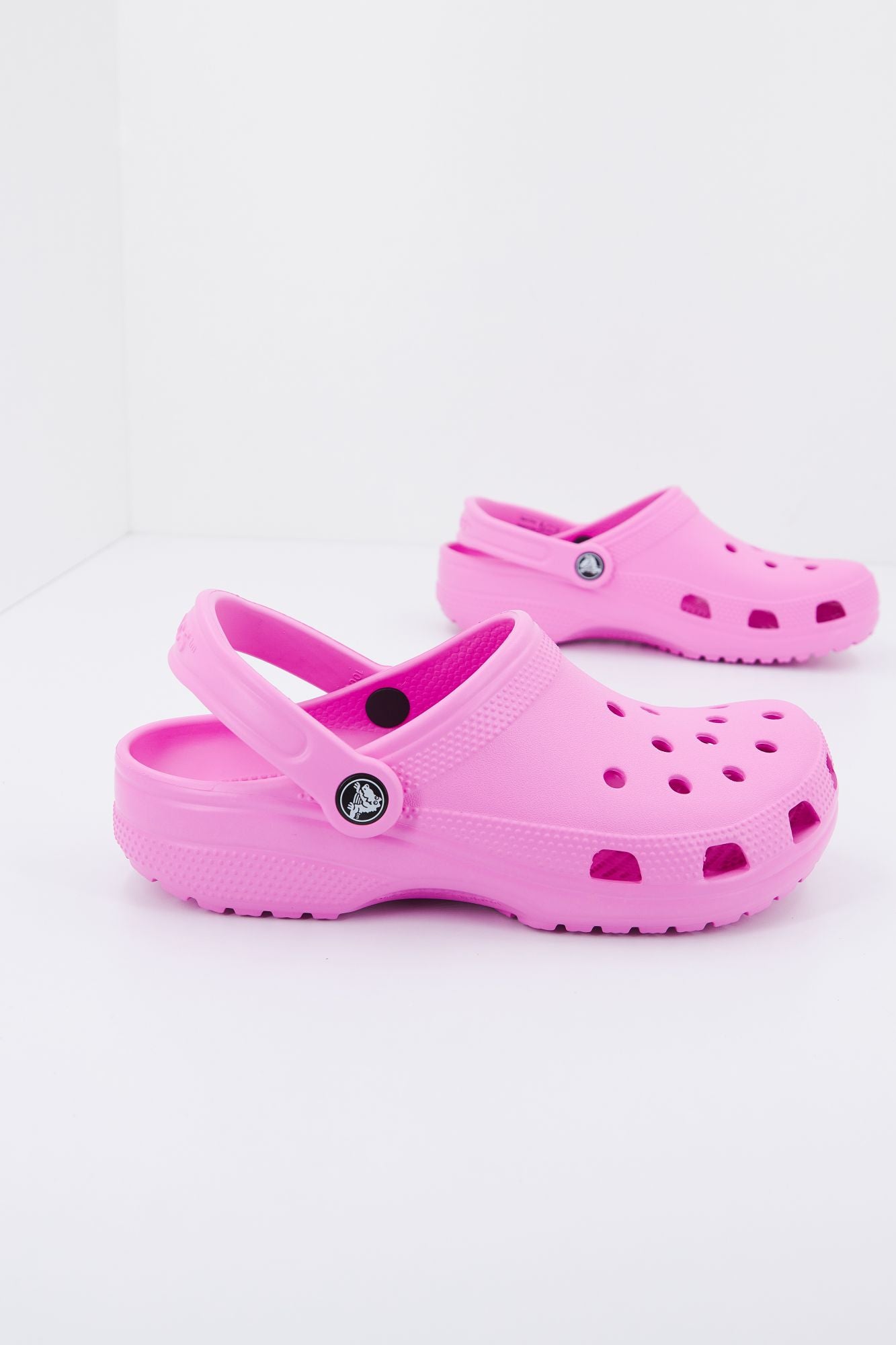 CROCS CLASSIC U en color ROSA (2)