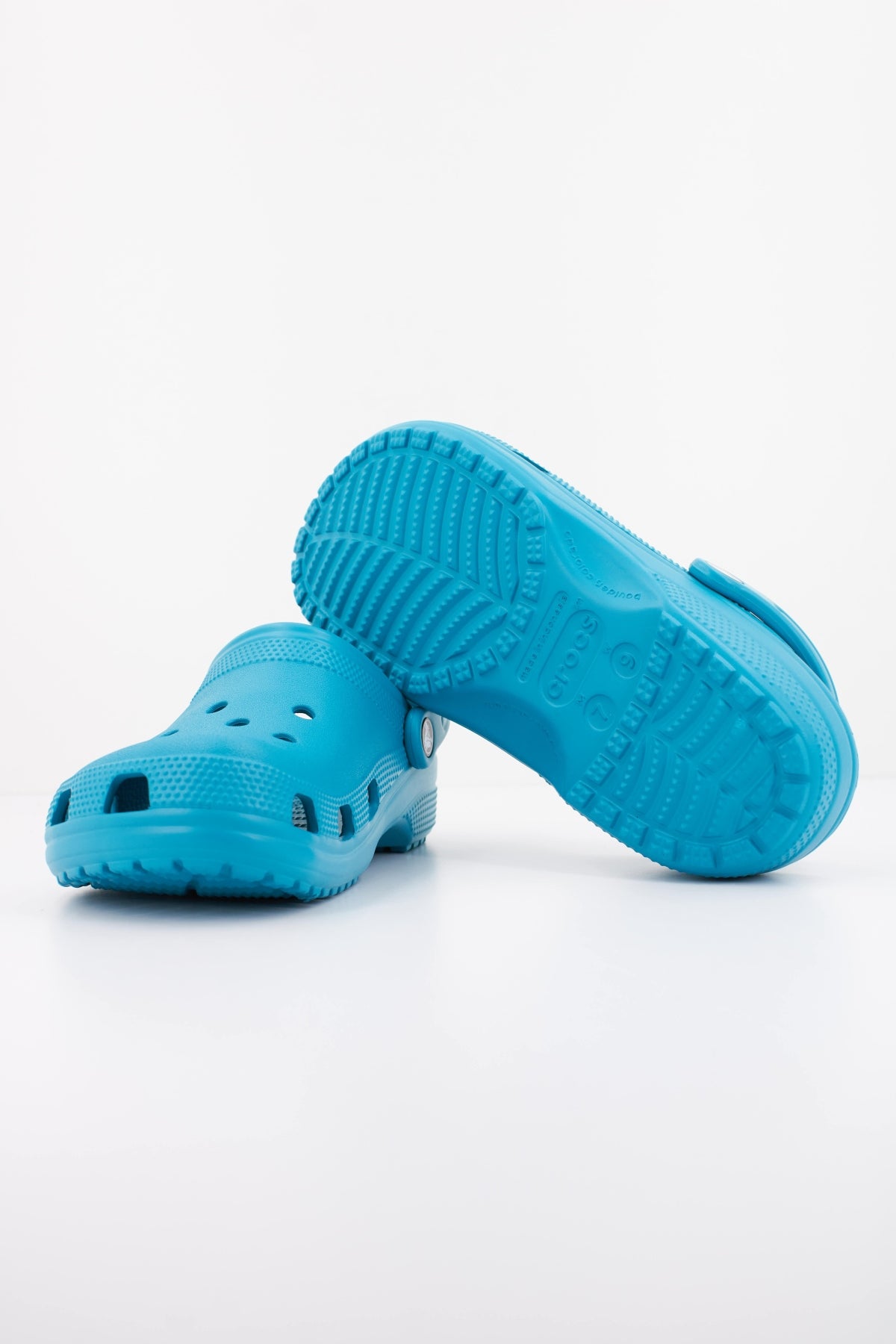 CROCS CLASSIC CLOG 10001 en color AZUL (5)