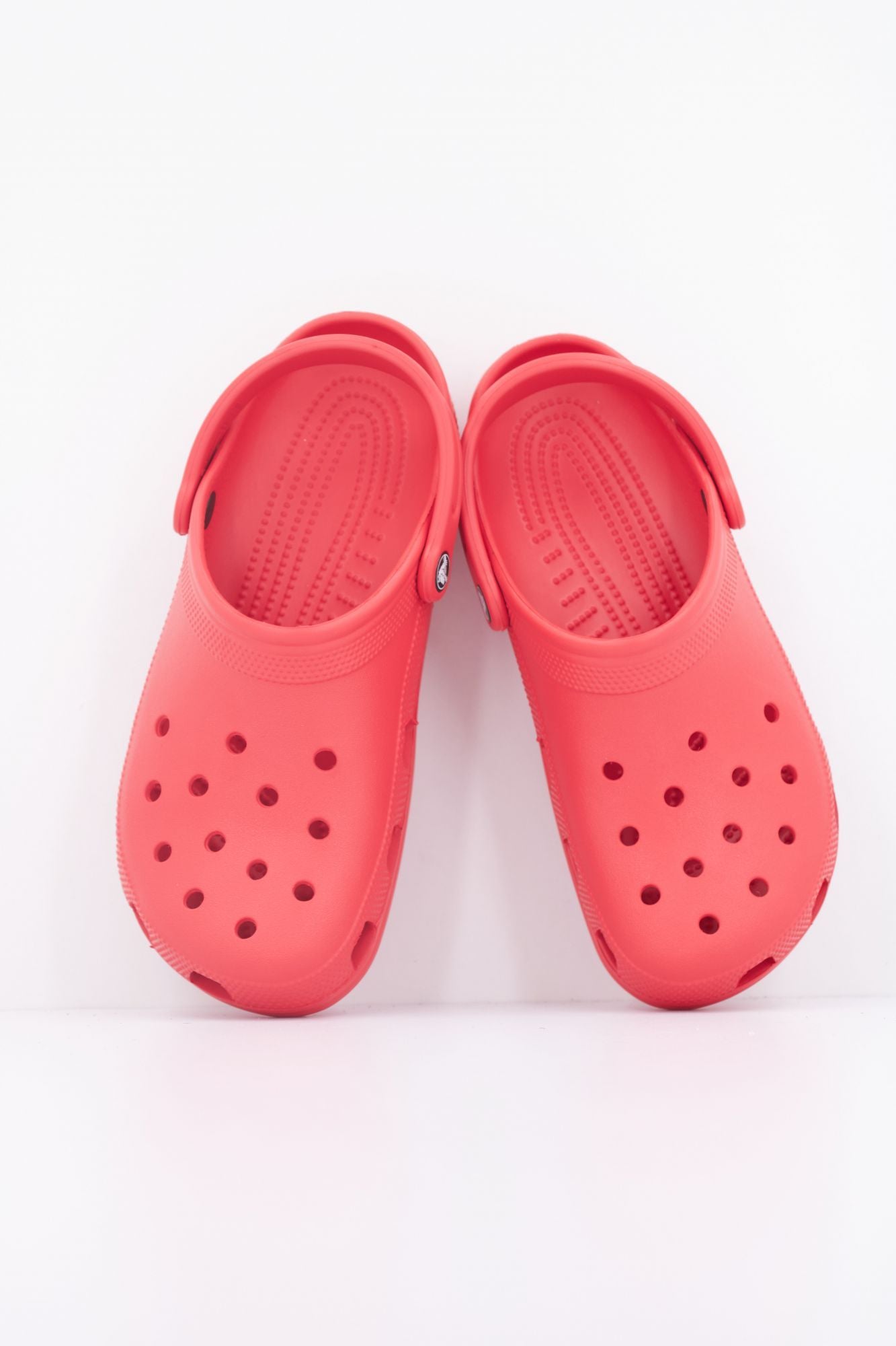 CROCS CLASSIC U en color ROJO (3)