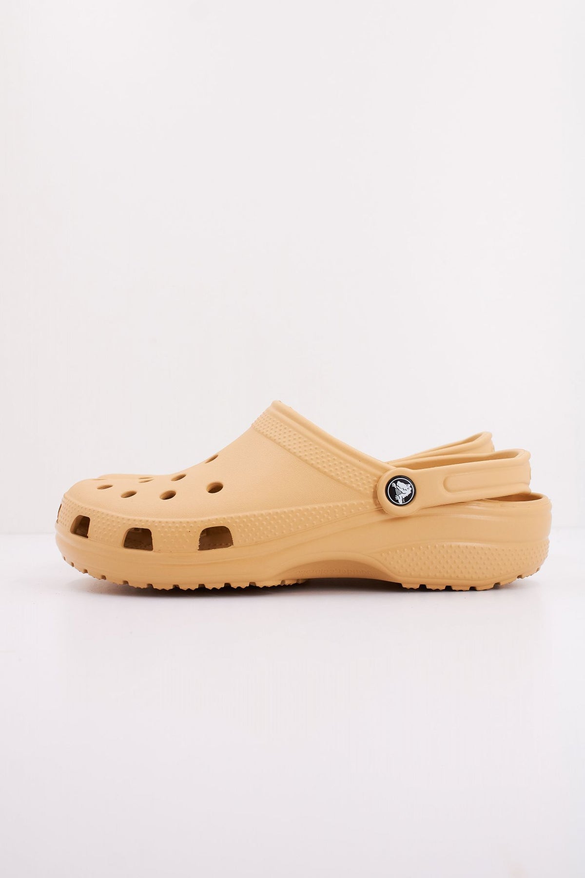 CROCS CLASSIC CLOG 10001 en color MARRON CLARO (1)