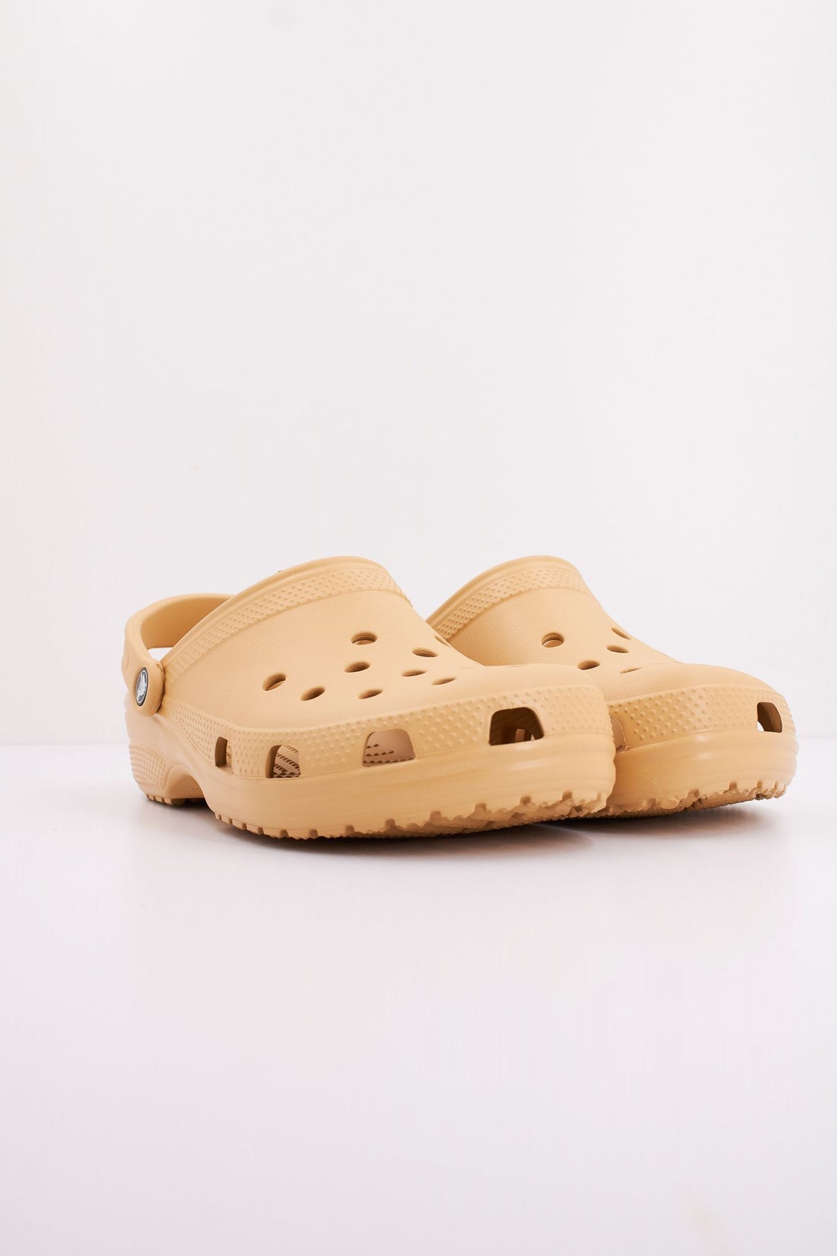 CROCS CLASSIC CLOG 10001 en color MARRON CLARO (2)