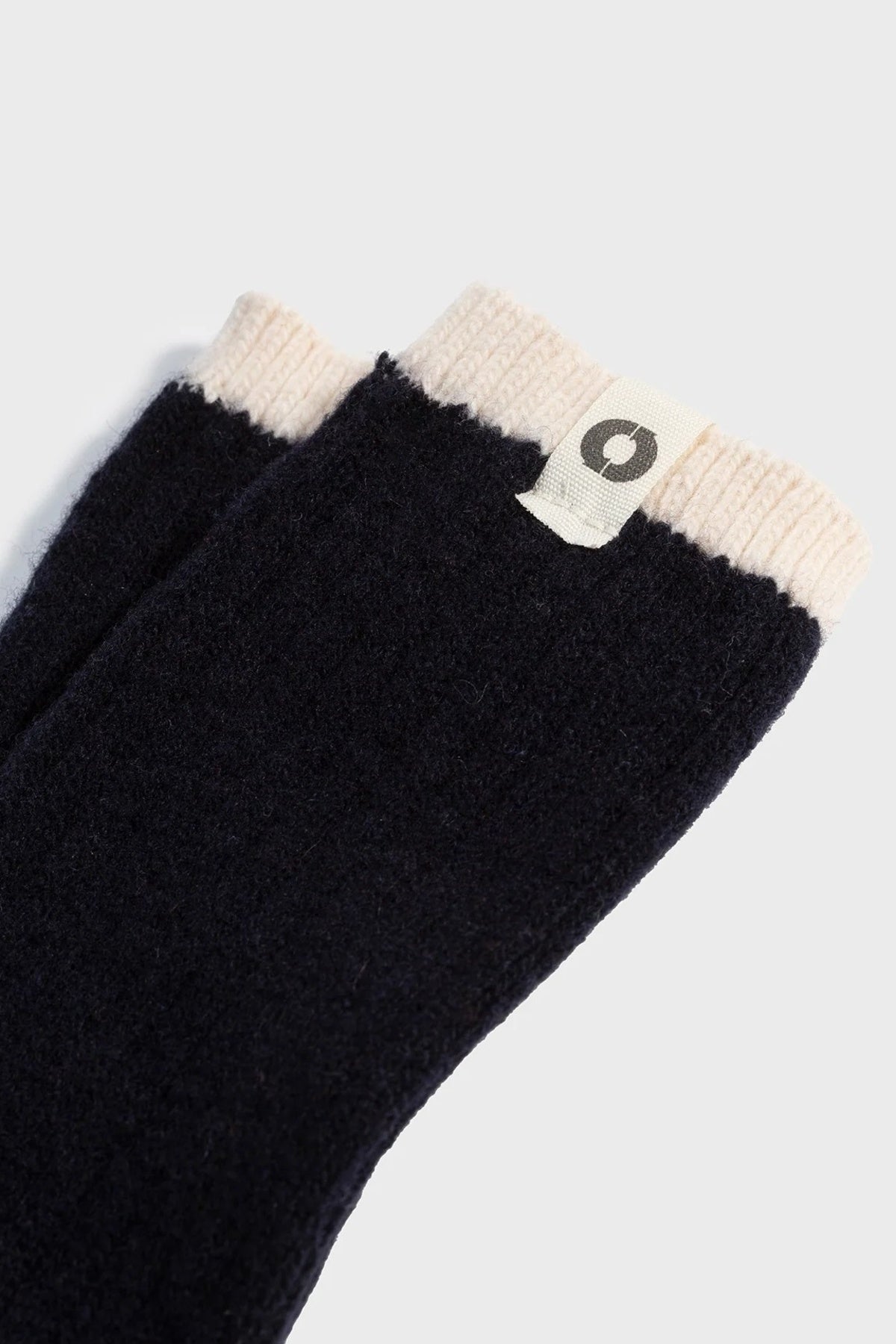 ECOALF CONTRASTE HIGH MCMACSXCONTH069 en color NEGRO (3)