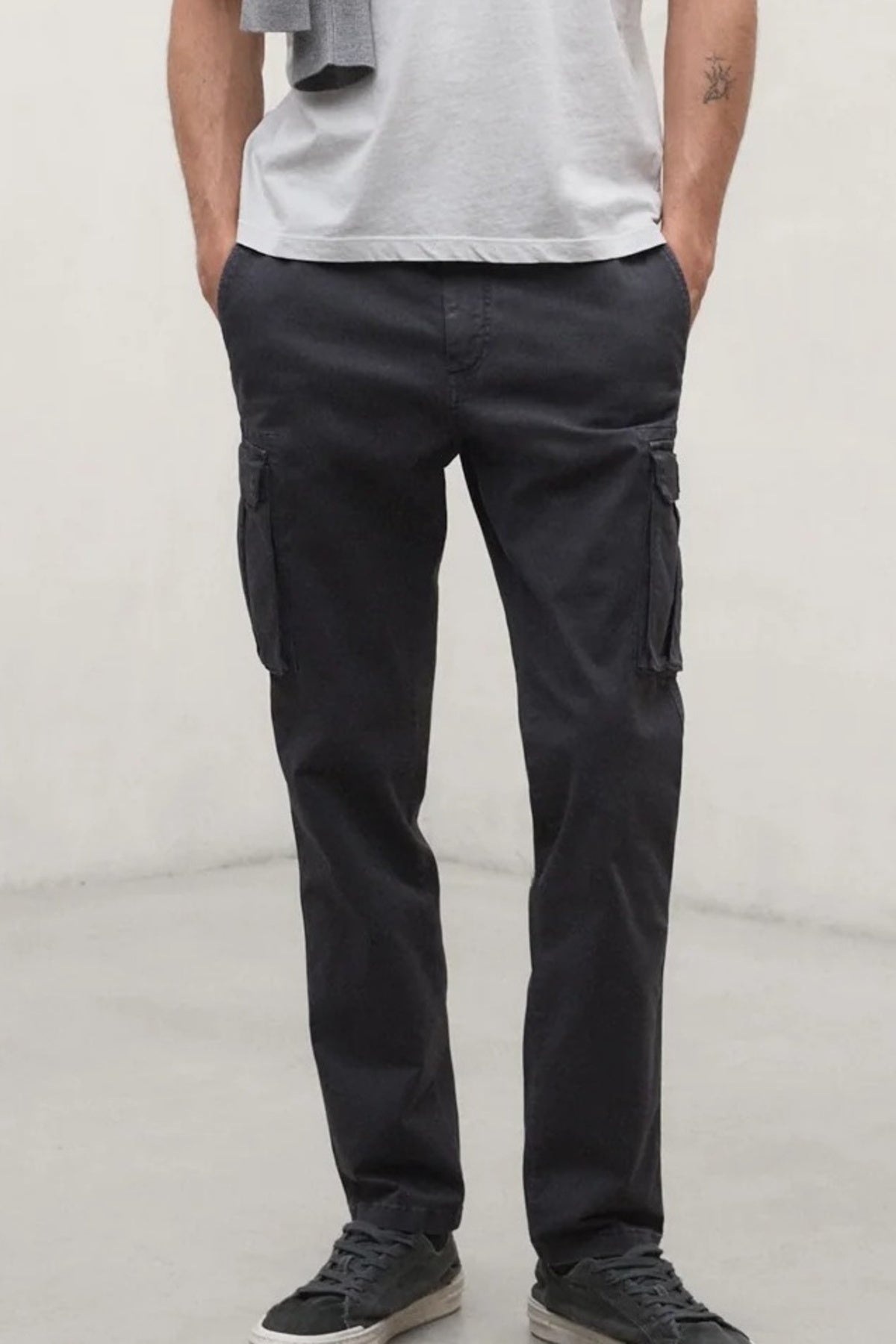 ECOALF ETHICARGO MCMGAPAETHIC075 en color NEGRO (1)