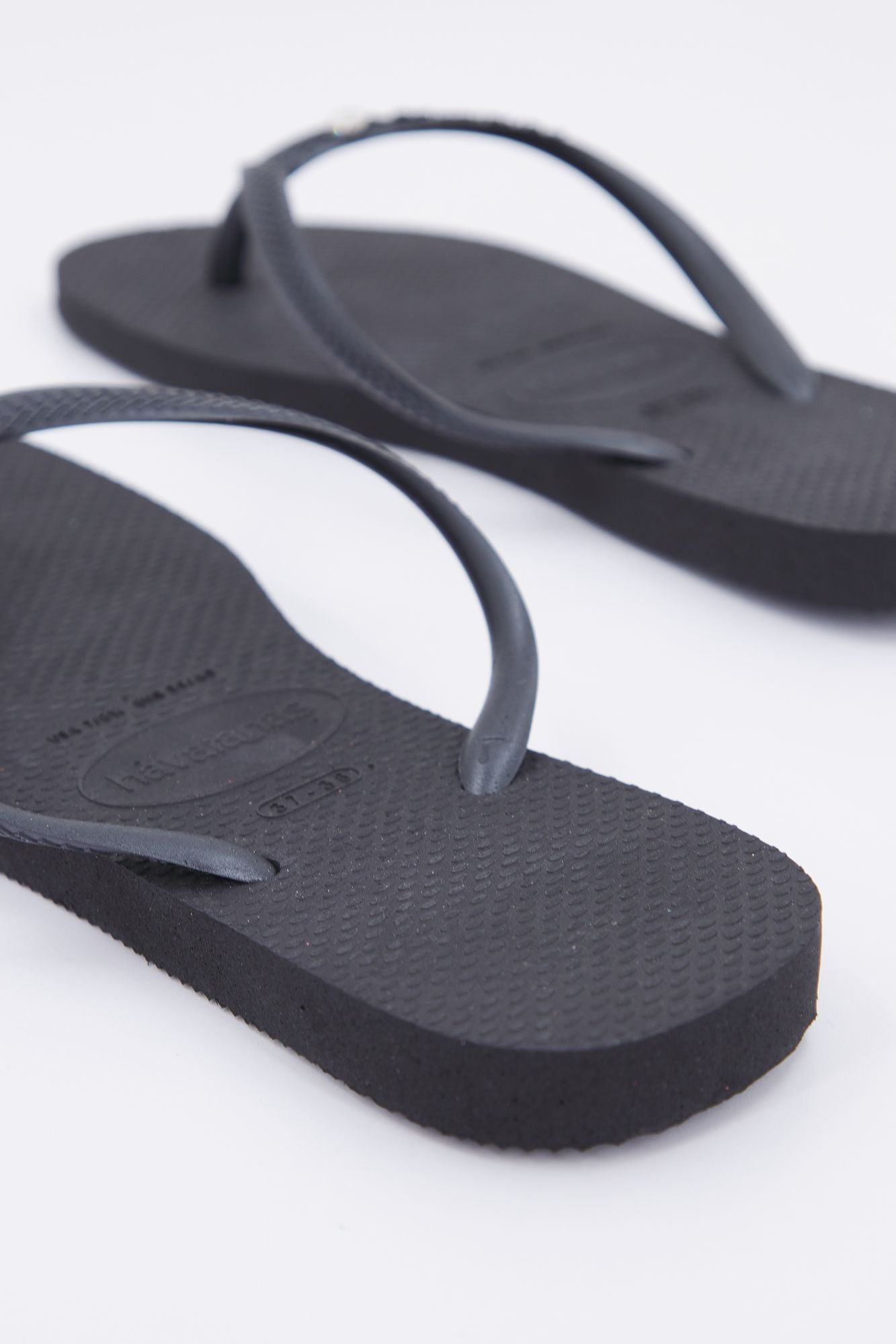 HAVAIANAS SLIM CRYSTAL SW II en color NEGRO (3)