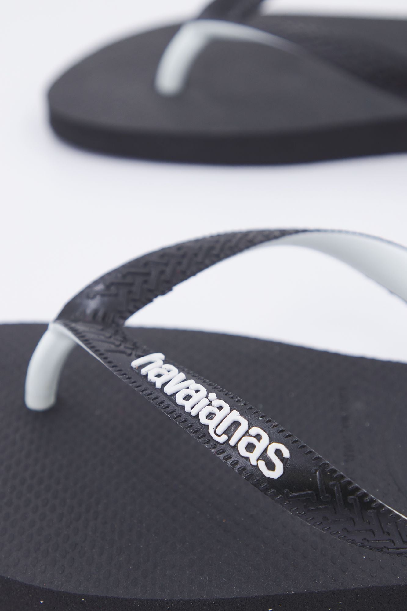 HAVAIANAS 4115549 en color NEGRO (4)