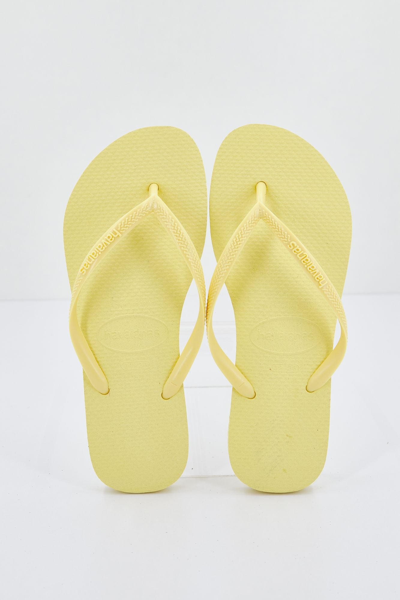 HAVAIANAS SLIM en color AMARILLO (1)