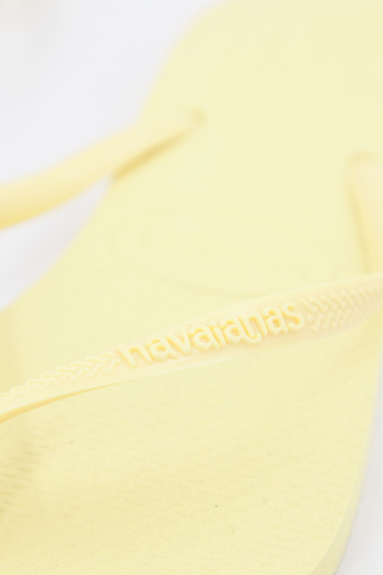 HAVAIANAS SLIM en color AMARILLO (4)