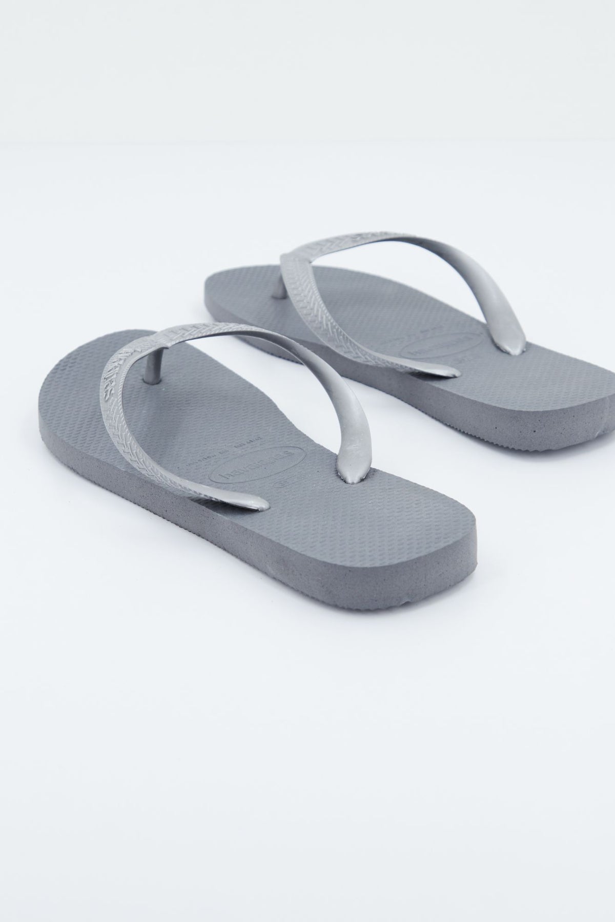 HAVAIANAS TOP TIRAS en color GRIS (4)