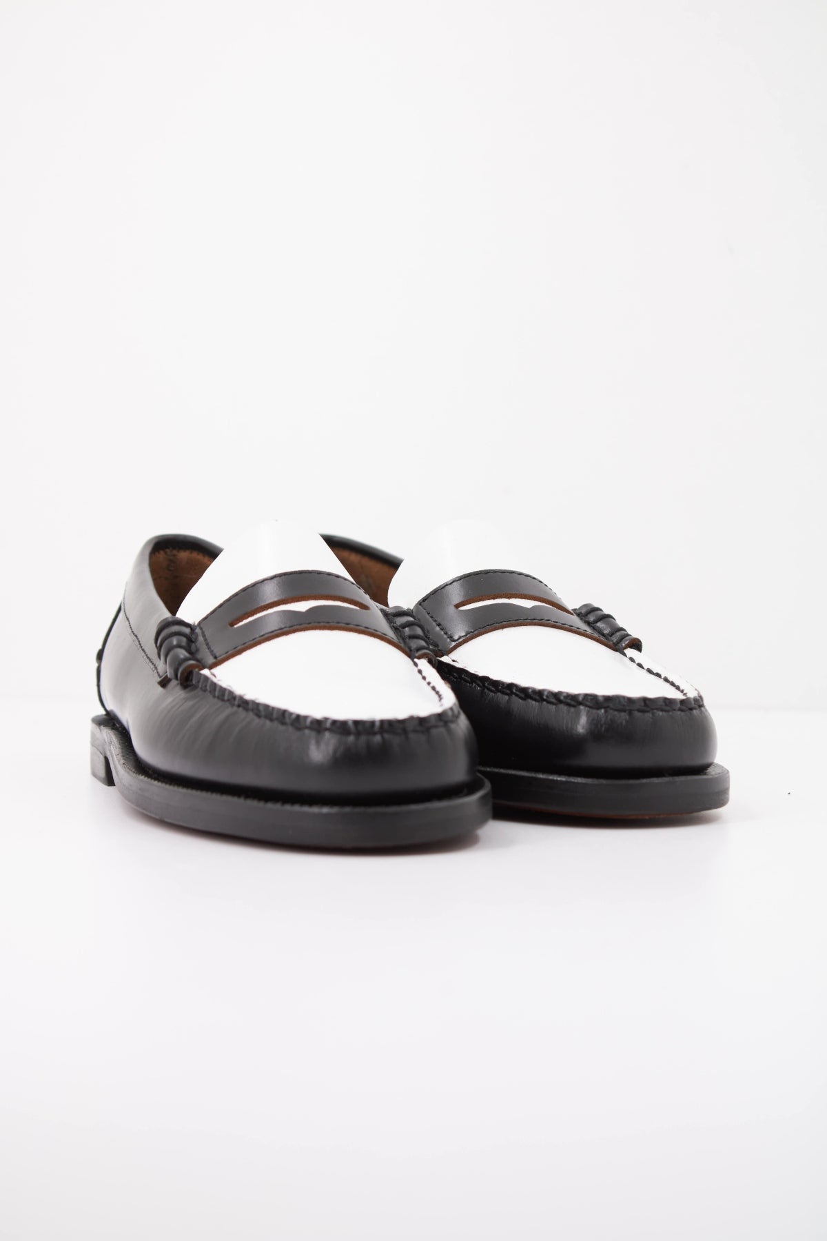 SEBAGO 7001530 en color NEGRO (2)