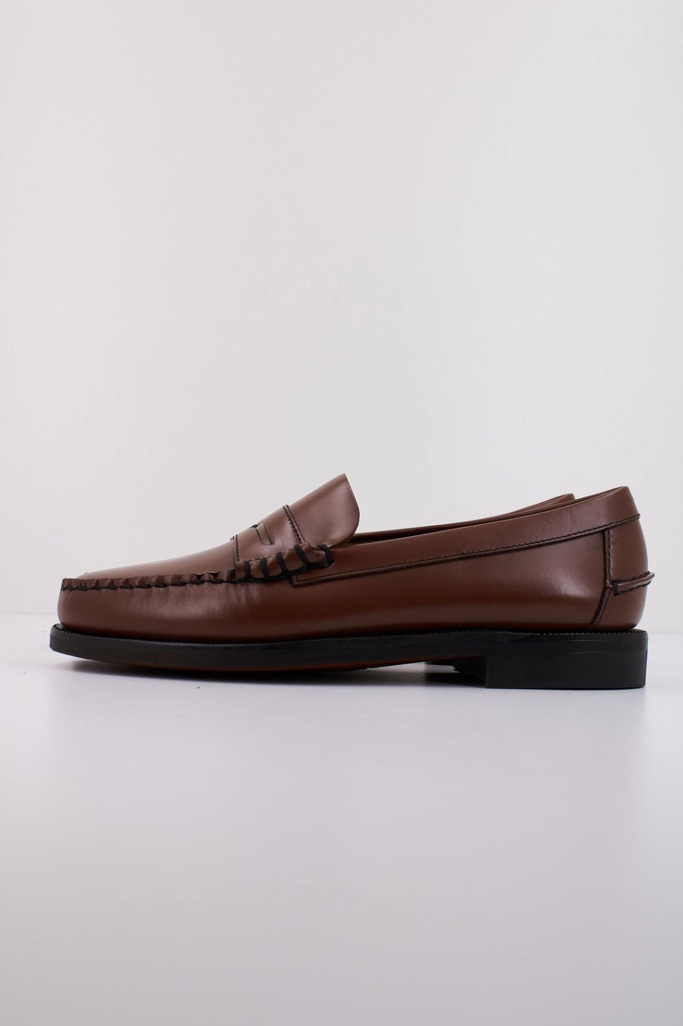 SEBAGO CLASSIC PENNY LOAFER en color MARRON (1)
