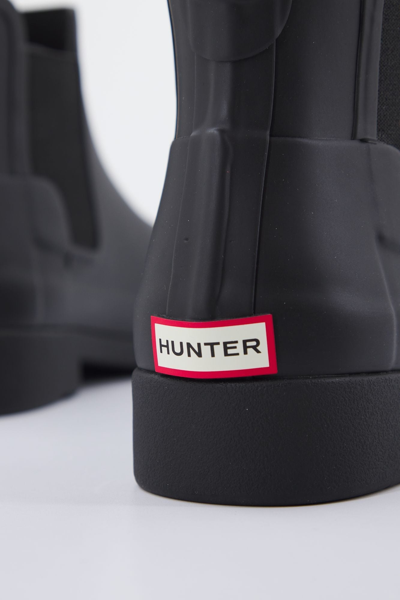 HUNTER REFINED CHELSEA en color NEGRO (4)