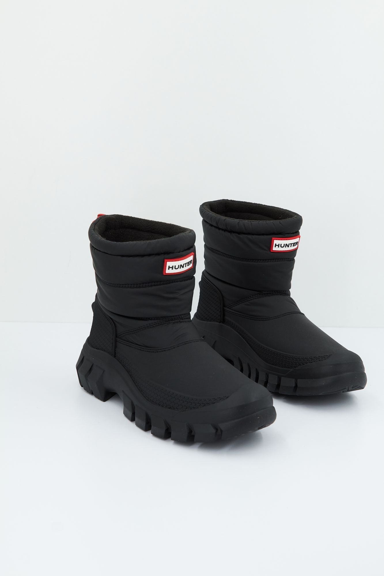 HUNTER INTREPID SHORT SNOW BOOT en color NEGRO (1)