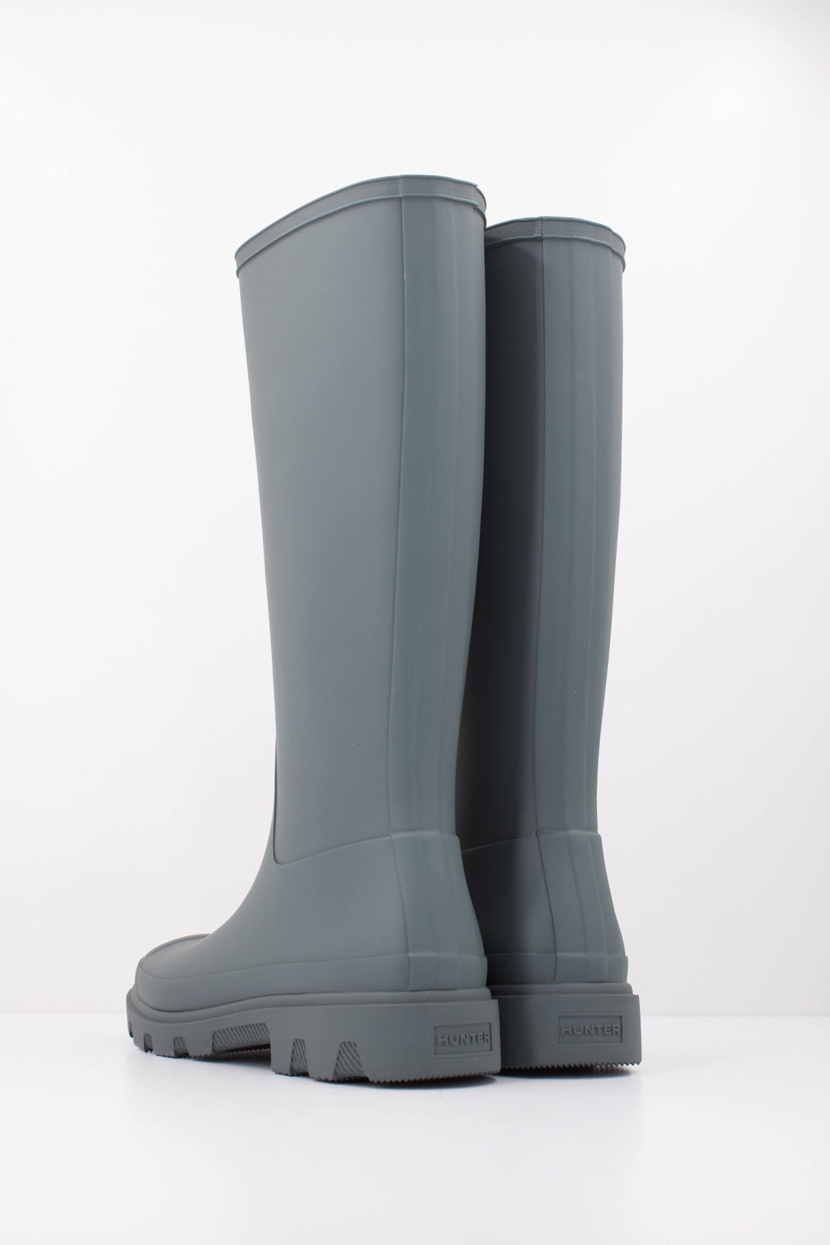 HUNTER HFRU0001251 BOTA U DOWNPOUR TALL en color GRIS (4)