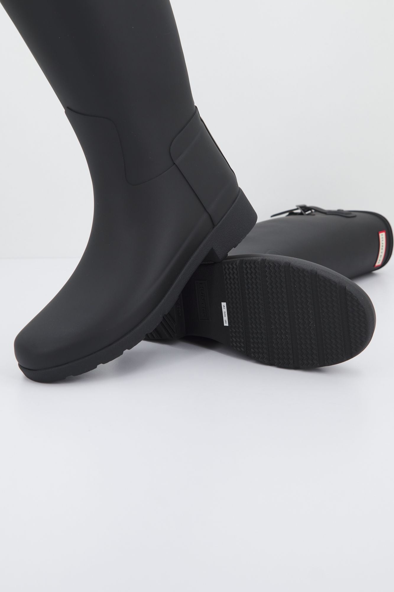 HUNTER ORIGINAL REFINED en color NEGRO (4)